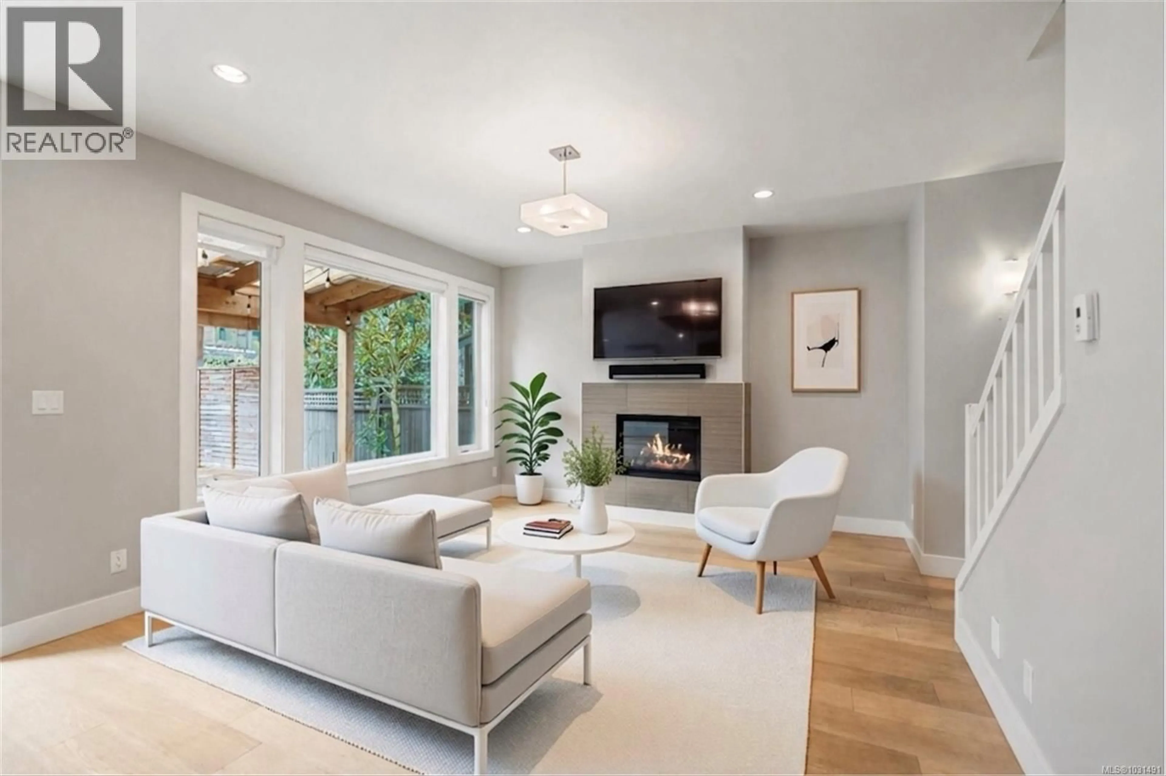 Living room with furniture, unknown for 433 REGENCY PLACE, Colwood British Columbia V9C0H9