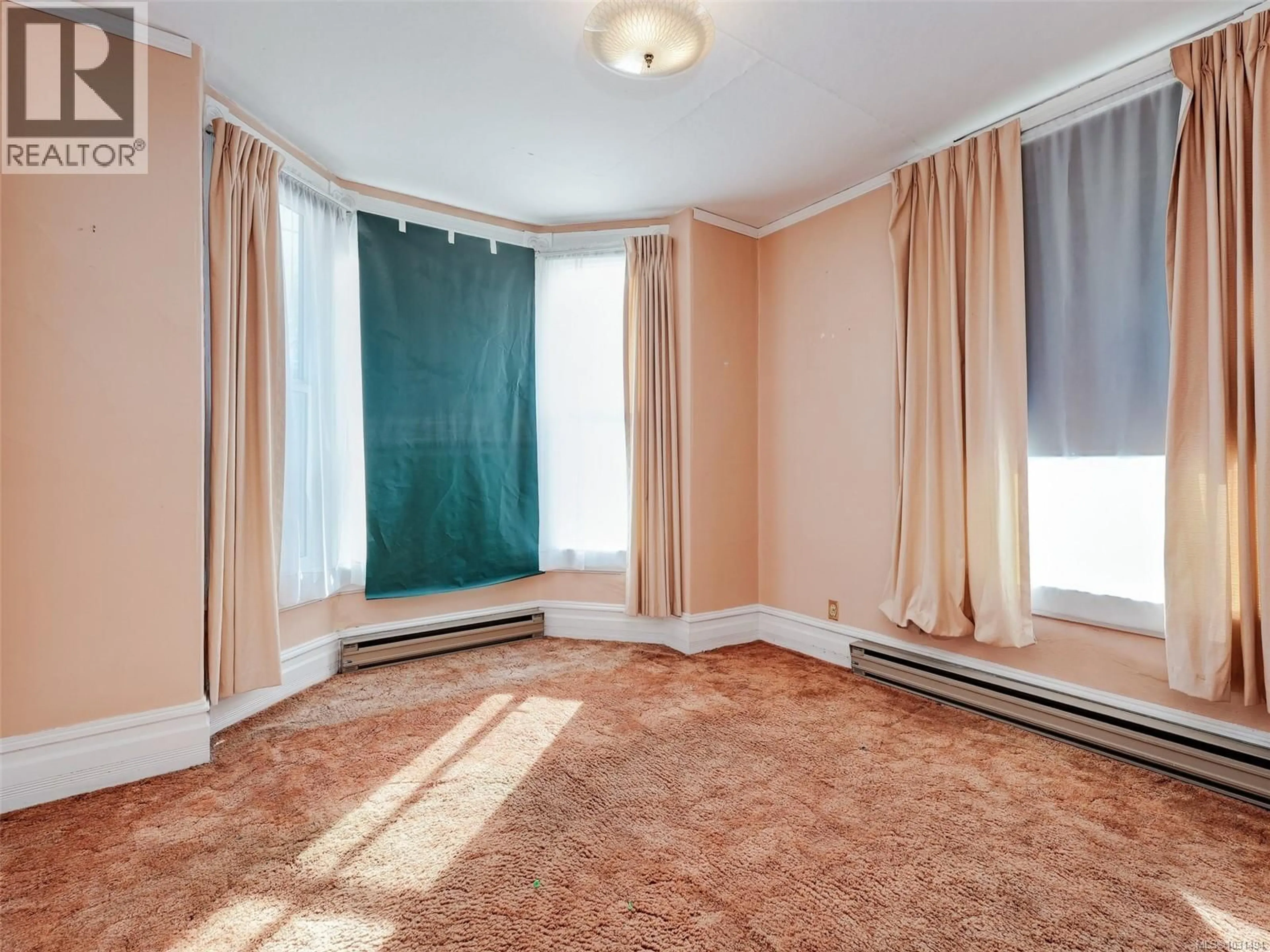 A pic of a room for 602 CRAIGFLOWER ROAD, Victoria British Columbia V9A2W2