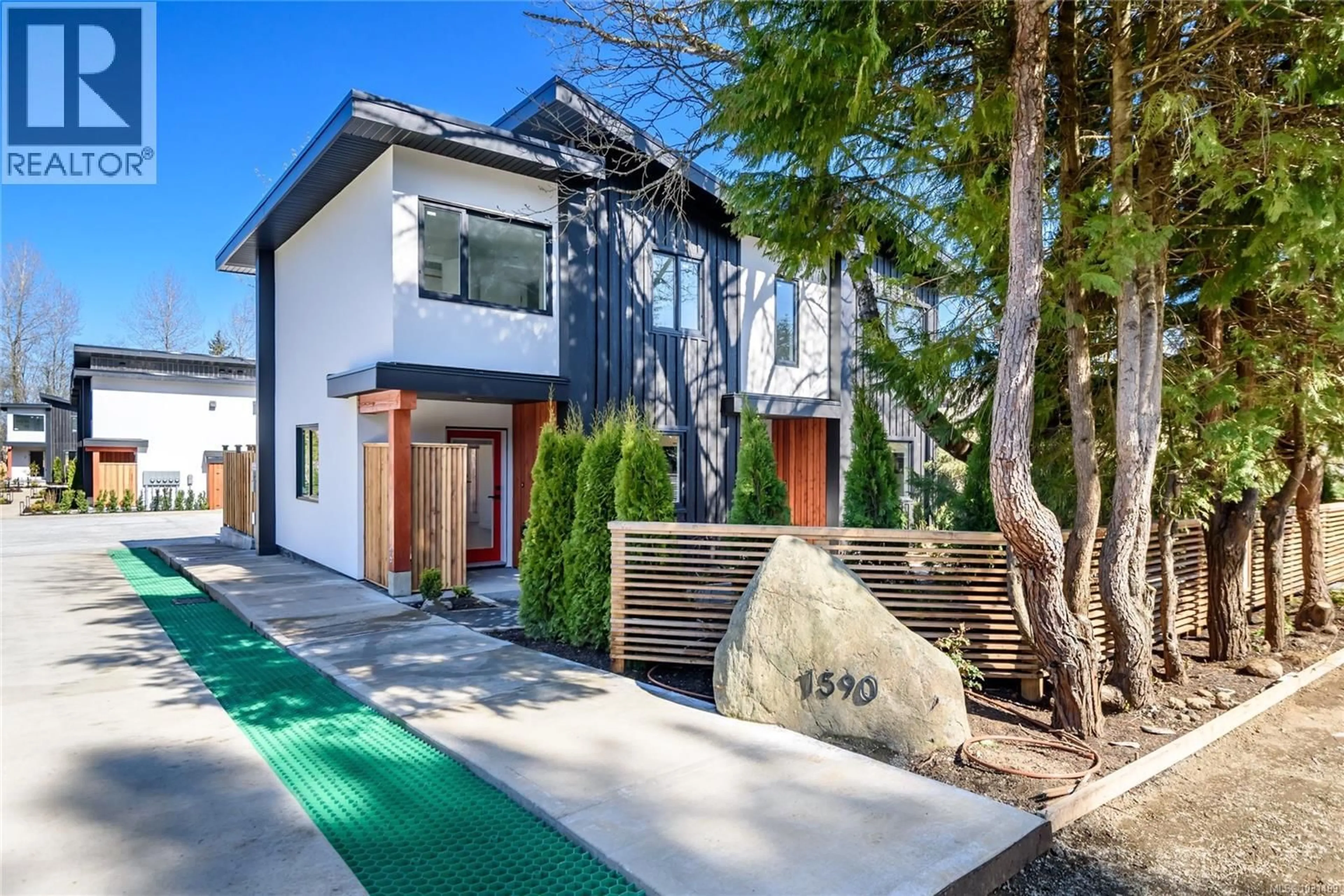 Home with brick exterior material, street for 2 - 1590 PIERCY AVENUE, Courtenay British Columbia V9N3E9