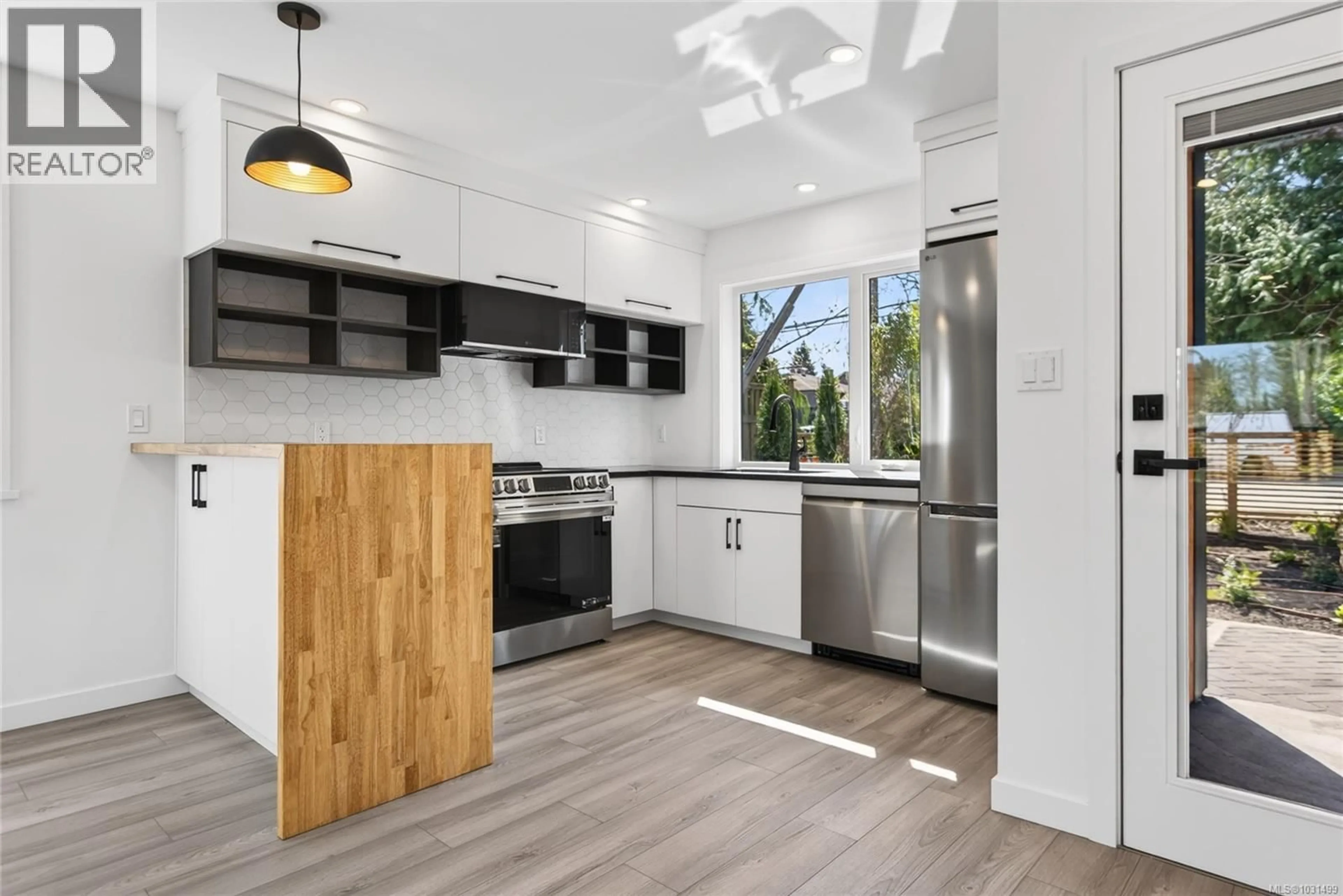 Open concept kitchen, unknown for 2 - 1590 PIERCY AVENUE, Courtenay British Columbia V9N3E9