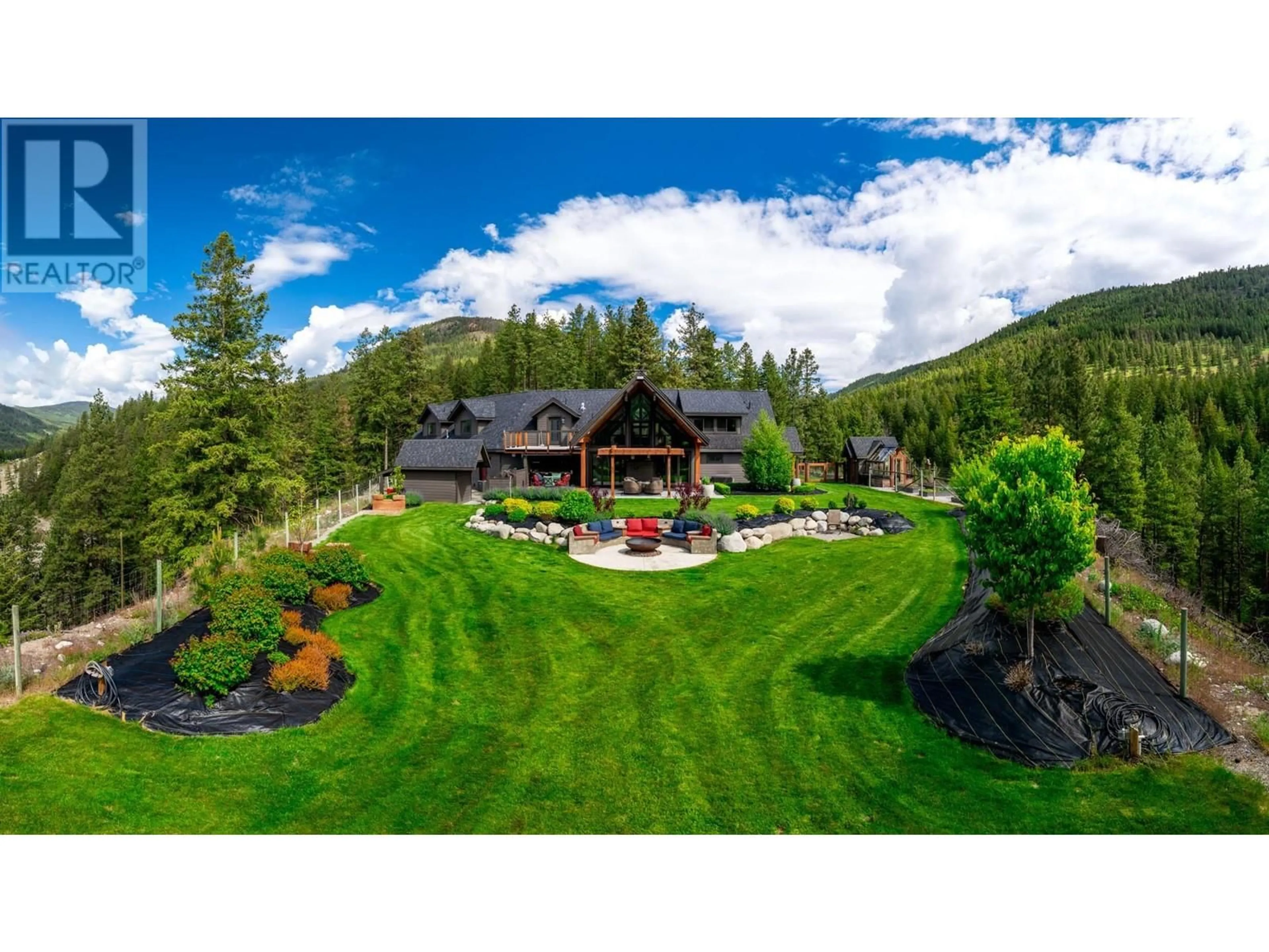 Frontside or backside of a home for 4495 Maxwell Road, Peachland British Columbia V0H1X3