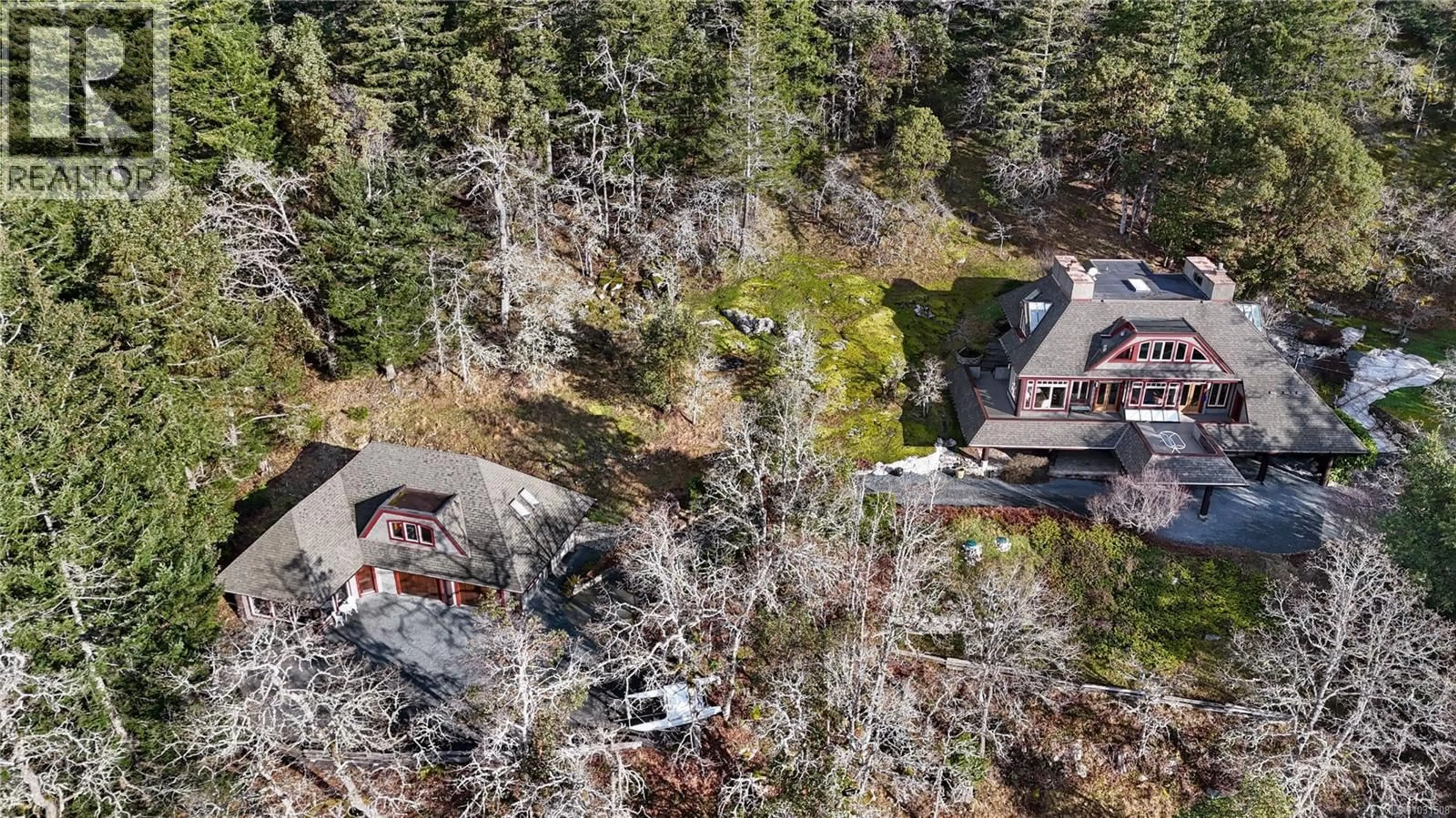 A pic from outside/outdoor area/front of a property/back of a property/a pic from drone, unknown for 8242 THOMSON PLACE, Central Saanich British Columbia V8M1S1