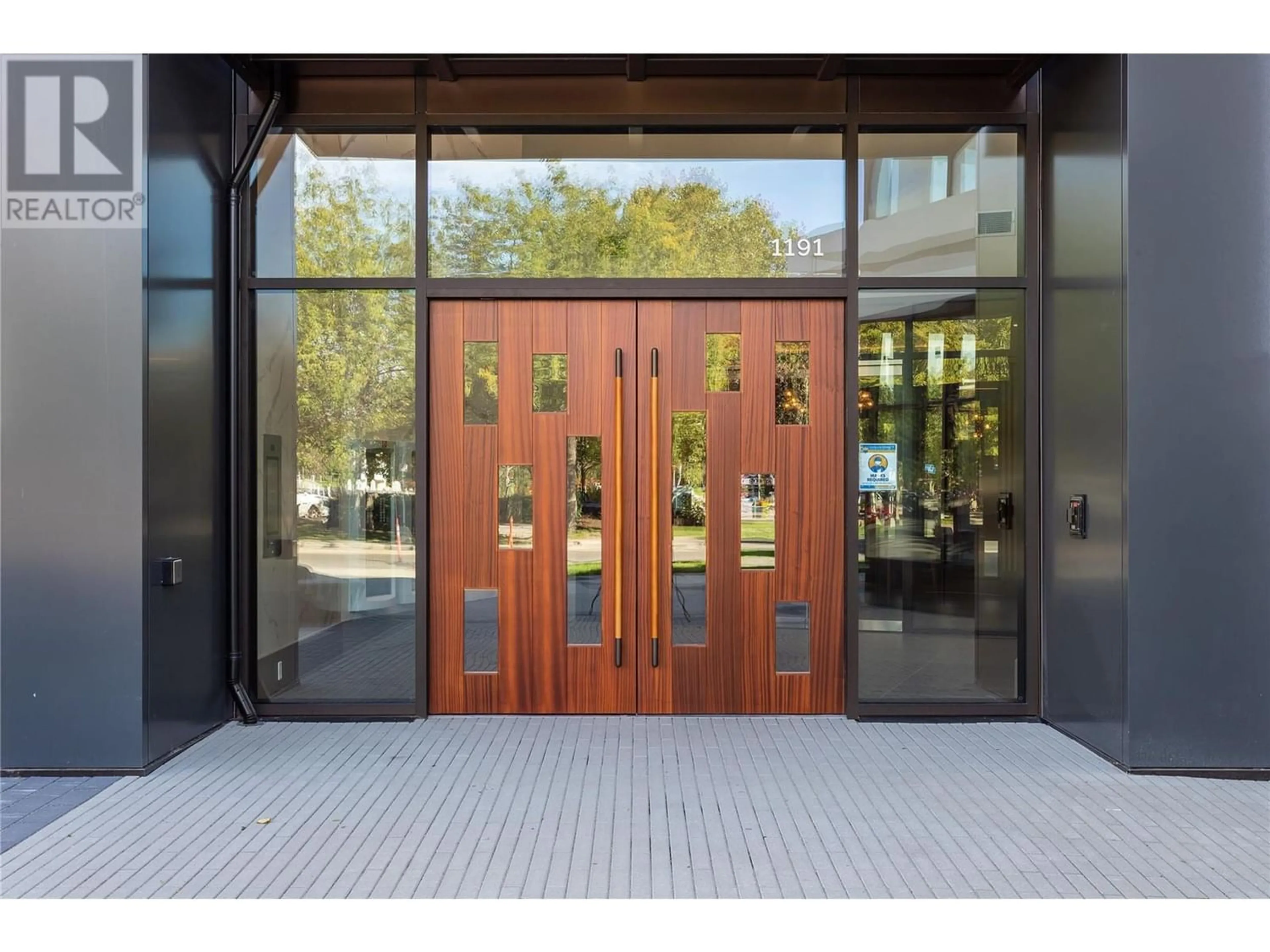 Indoor entryway for 1181 Sunset Drive Unit# 1906, Kelowna British Columbia V1Y0J4