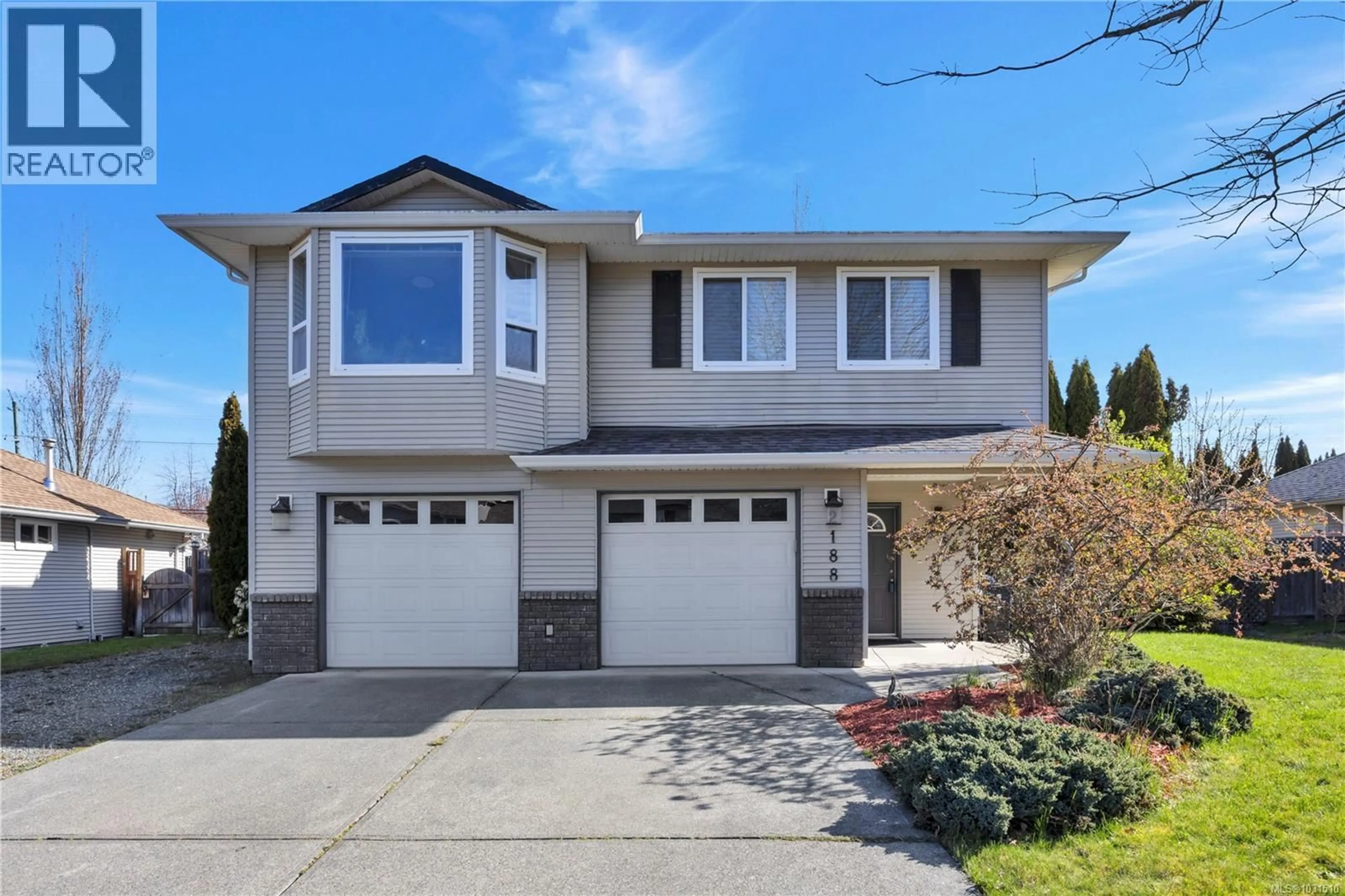 Home with vinyl exterior material, street for 2188 SWALLOW CRESCENT, Courtenay British Columbia V9N9W5