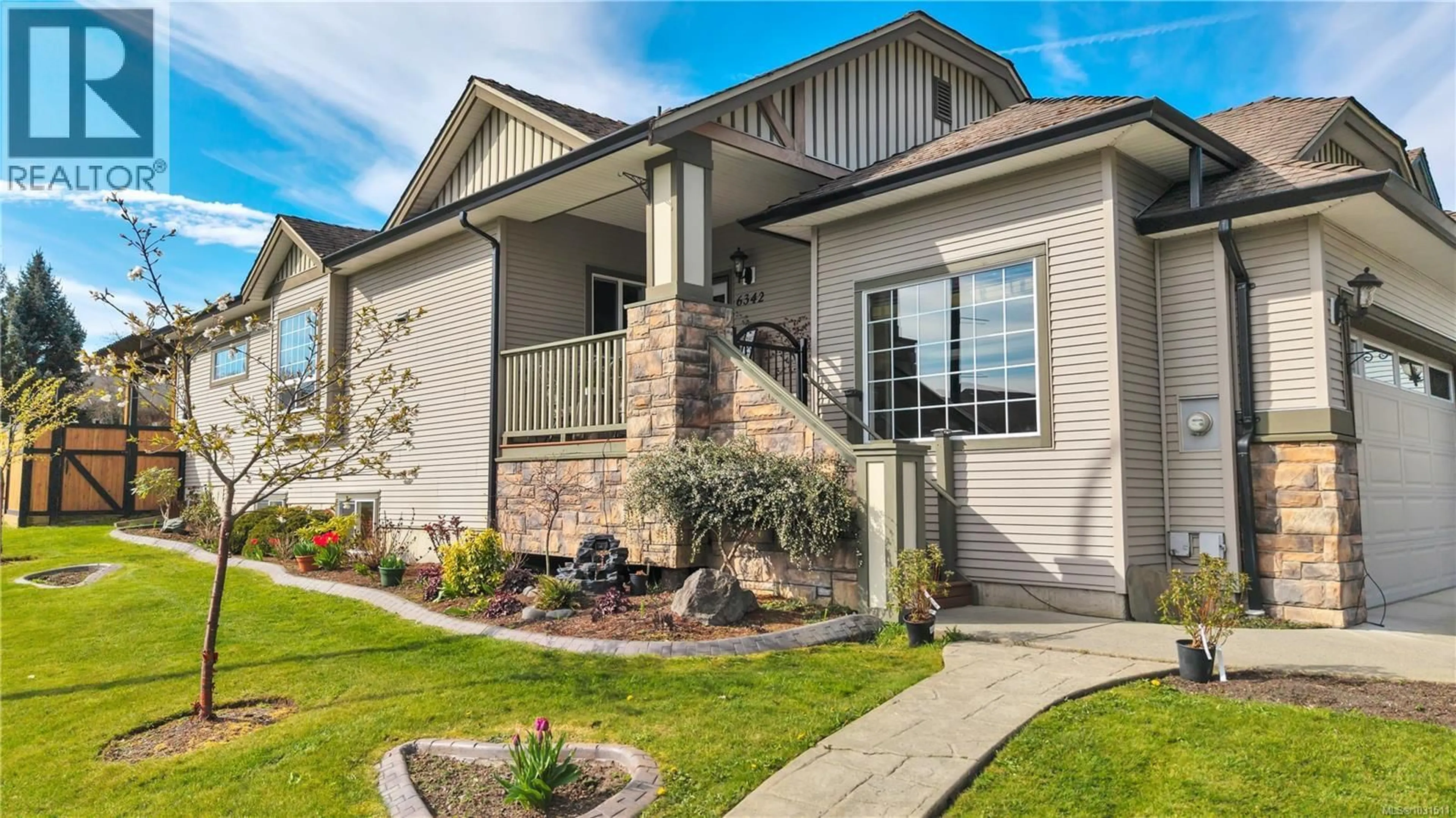 Home with vinyl exterior material, street for 6342 HERONS PLACE, Duncan British Columbia V9L6Z3