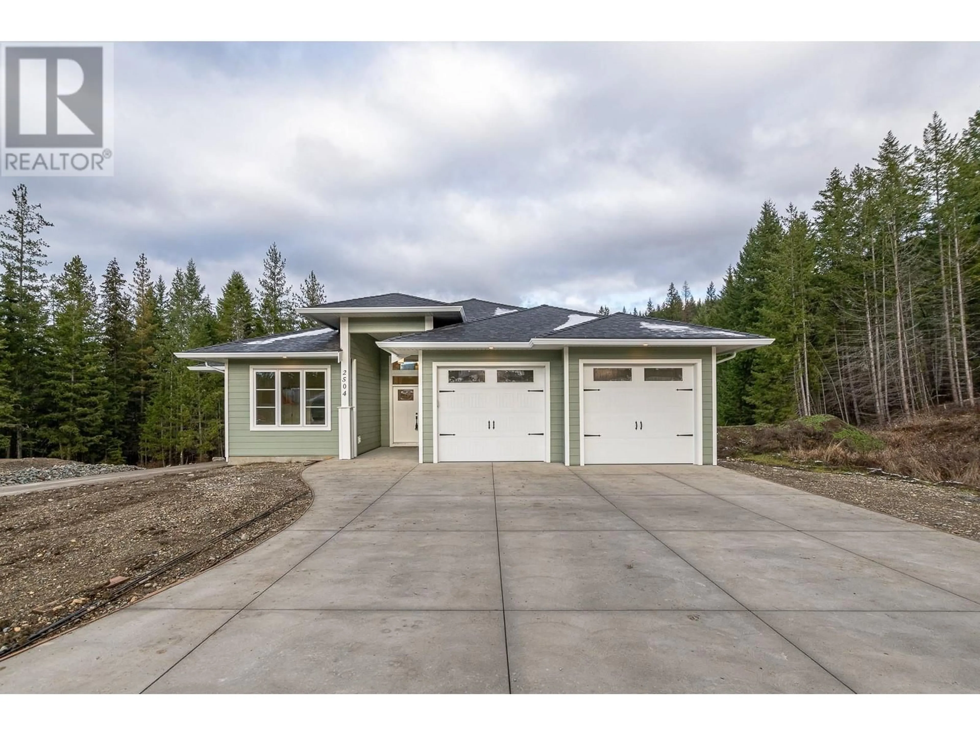 Indoor garage for 2504 Fox Glen Way Lot# 11, Blind Bay British Columbia V0E1H0