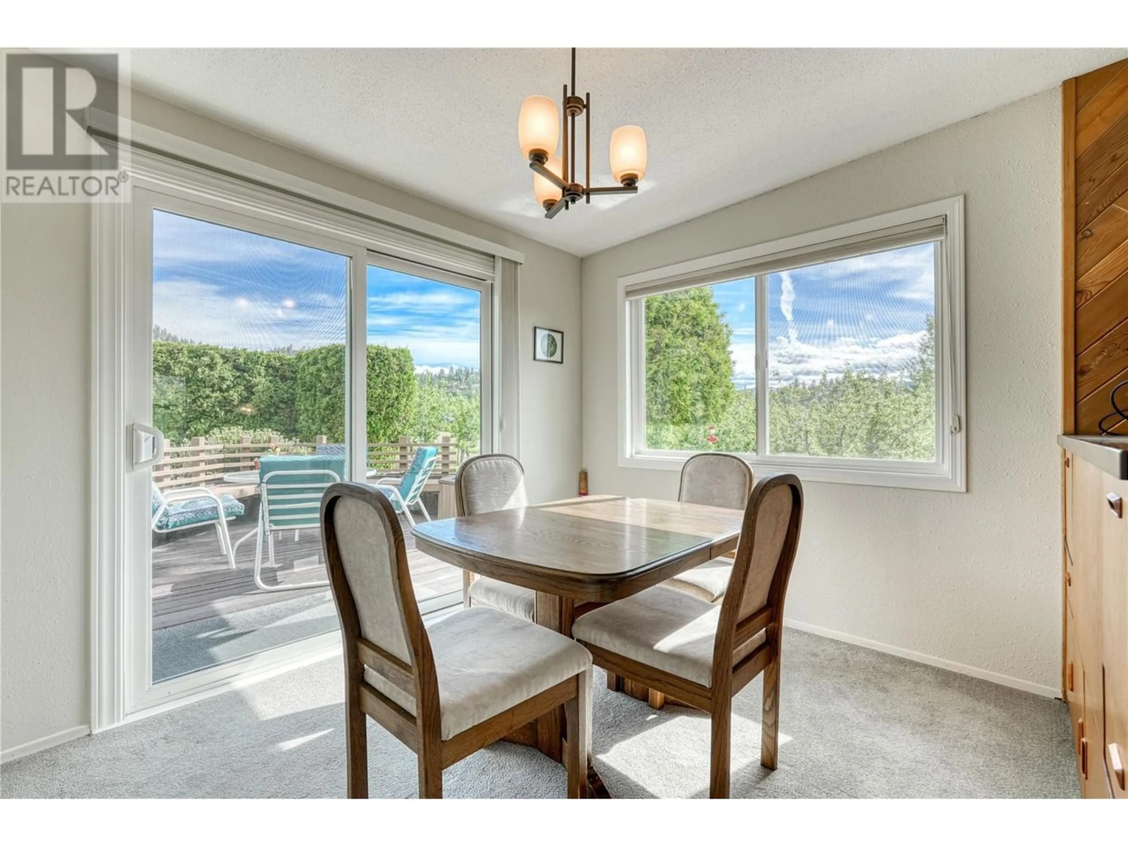 Dining room for 14918 Dale Meadows Road, Summerland British Columbia V0H1Z8