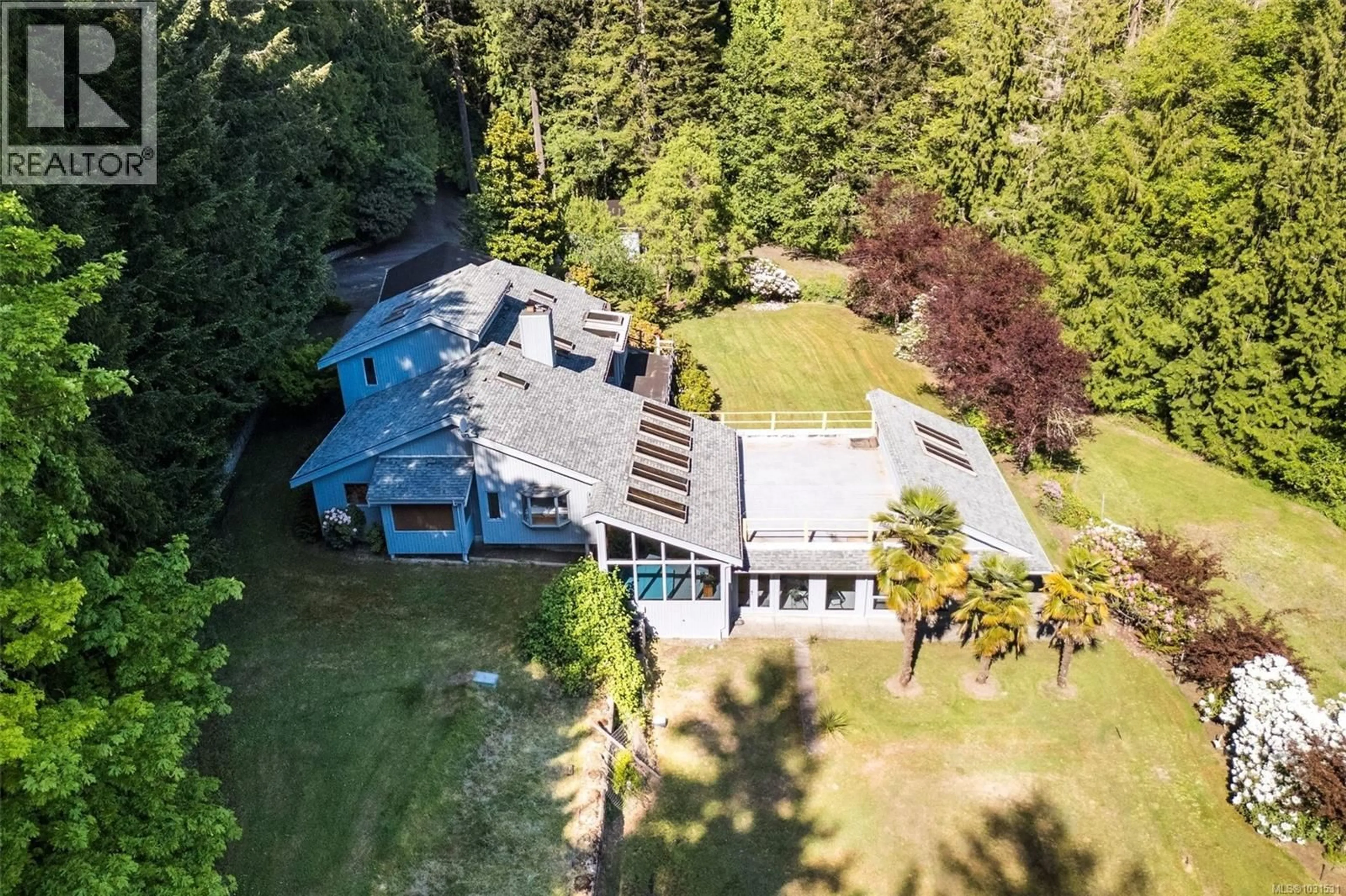 A pic from outside/outdoor area/front of a property/back of a property/a pic from drone, unknown for 5630 BATU ROAD, Saanich British Columbia V8Z6K5