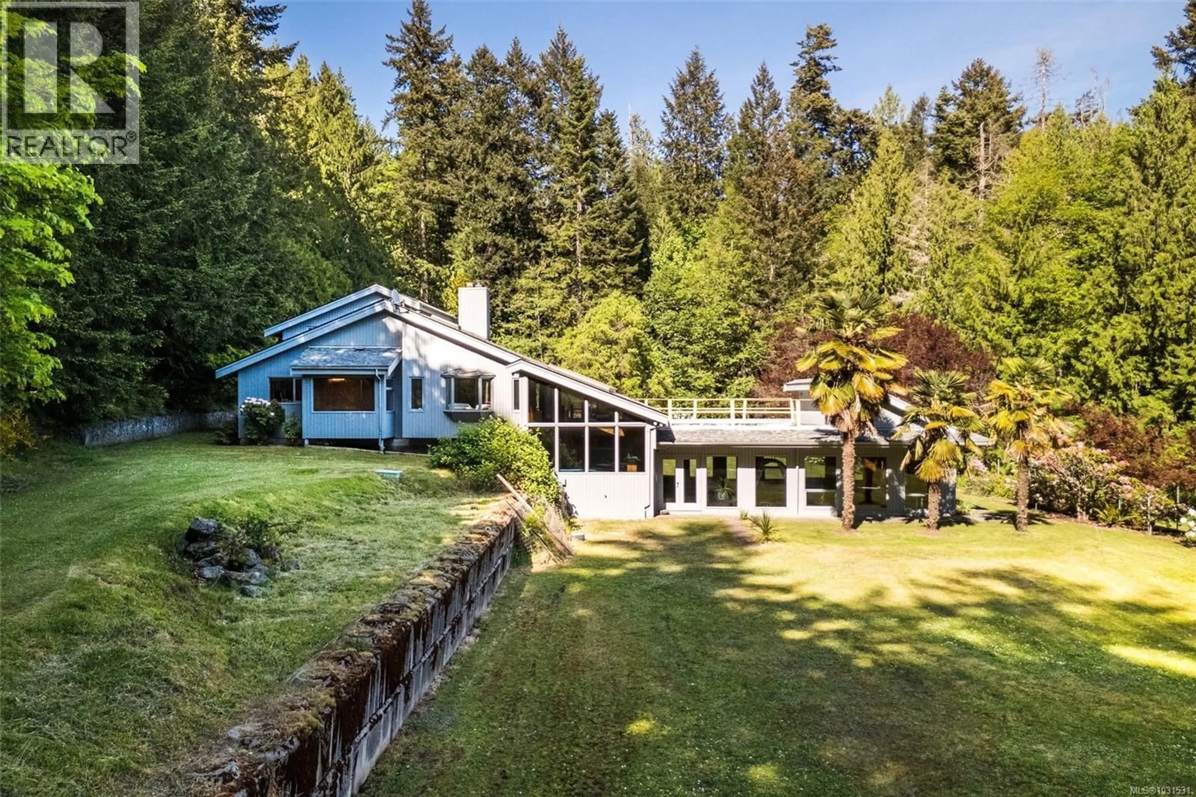 A pic from outside/outdoor area/front of a property/back of a property/a pic from drone, unknown for 5630 BATU ROAD, Saanich British Columbia V8Z6K5