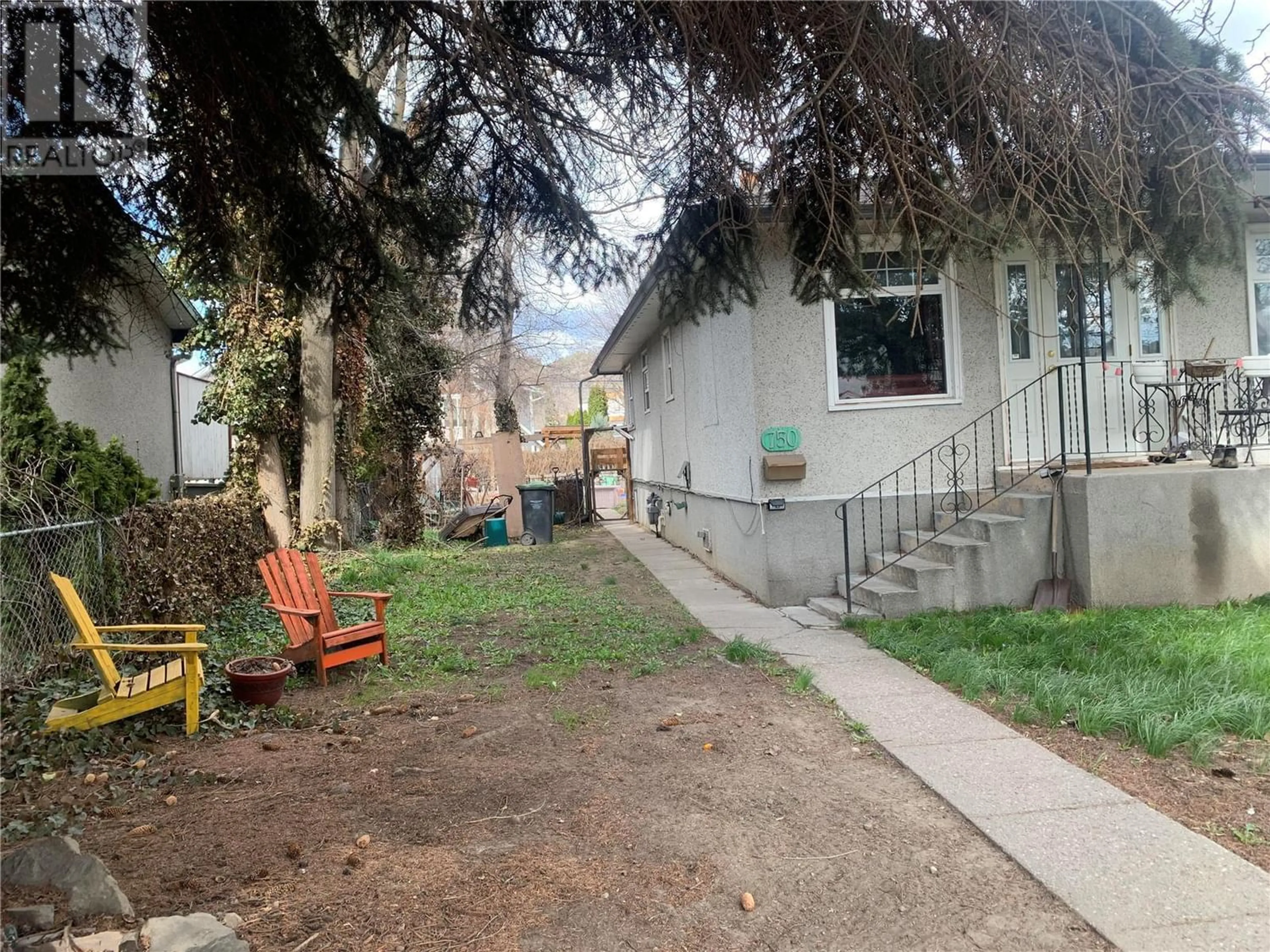 Frontside or backside of a home for 750 Fuller Avenue, Kelowna British Columbia V1Y6X3