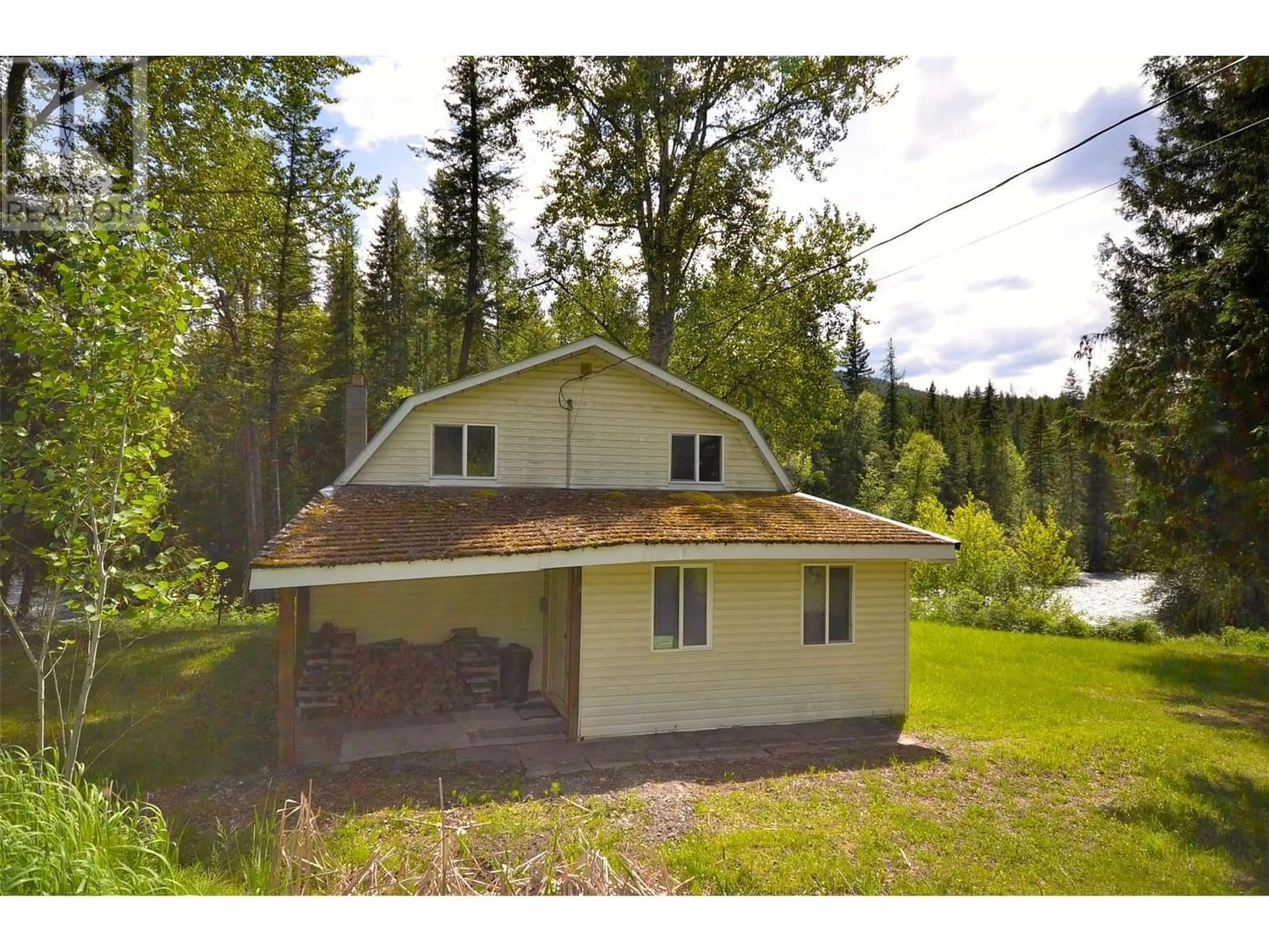 Cottage for 202 North Fork Road, Cherryville British Columbia V0E2G3