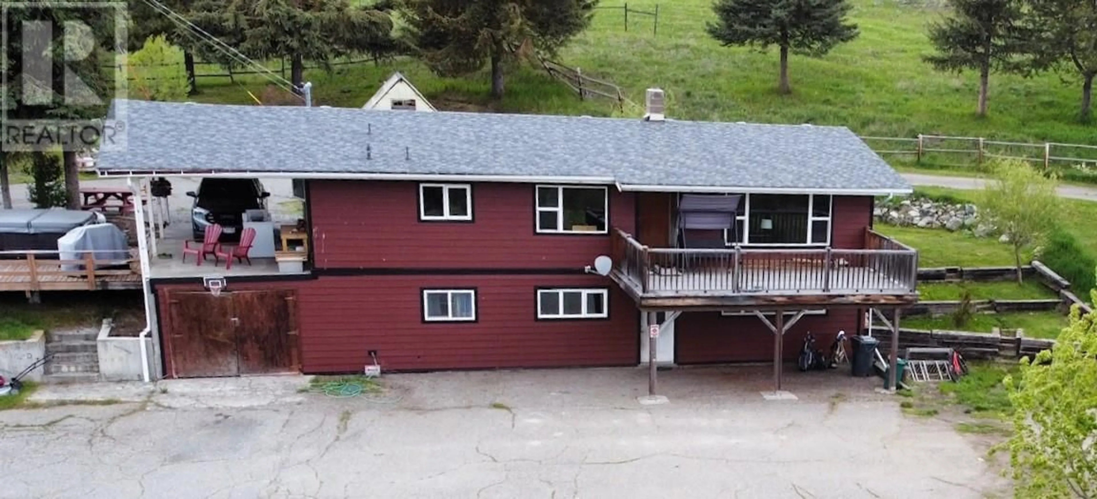 A pic from outside/outdoor area/front of a property/back of a property/a pic from drone, unknown for 5470 HIGHWAY 3 OTHER, Bridesville British Columbia V0H1Y0
