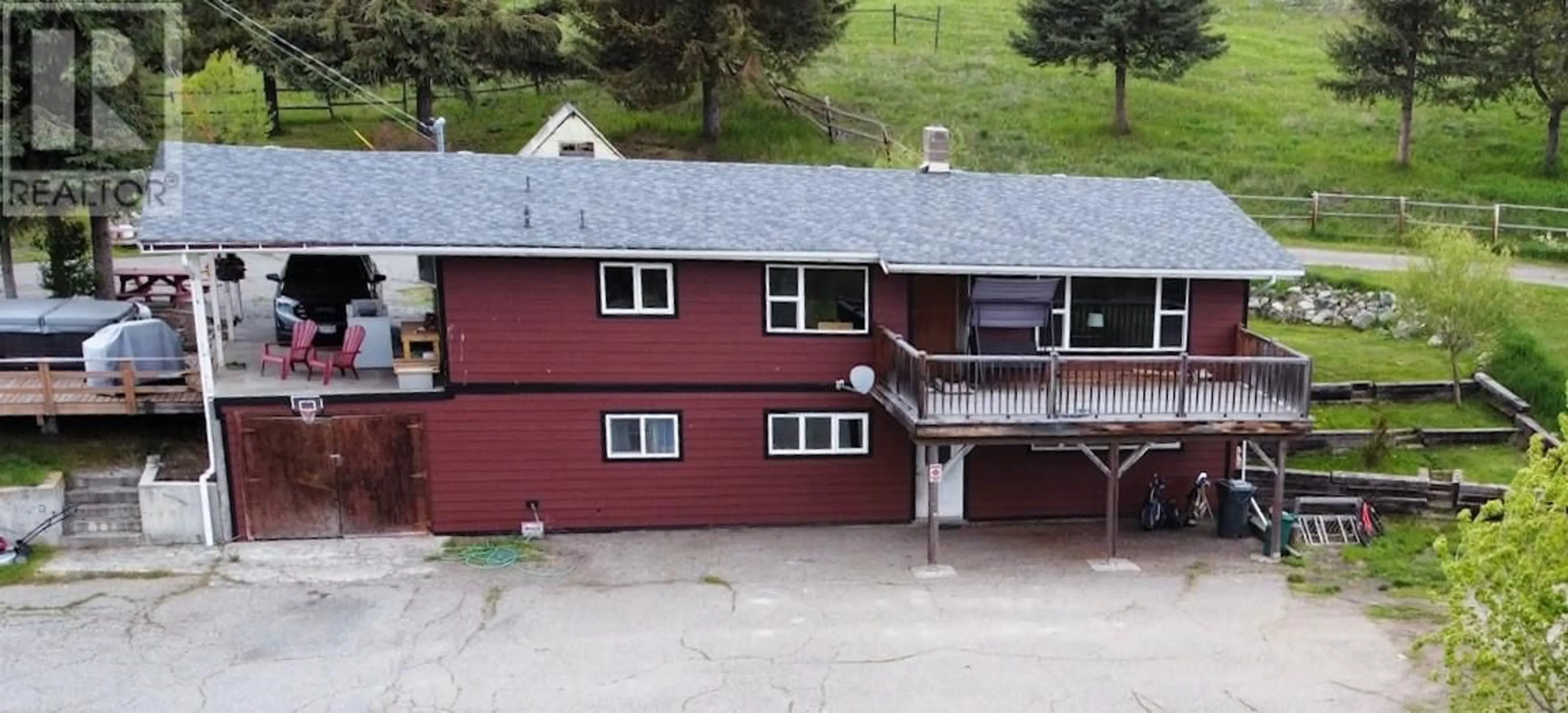 Frontside or backside of a home for 5470 Highway 3 Highway, Bridesville British Columbia V0H1Y0