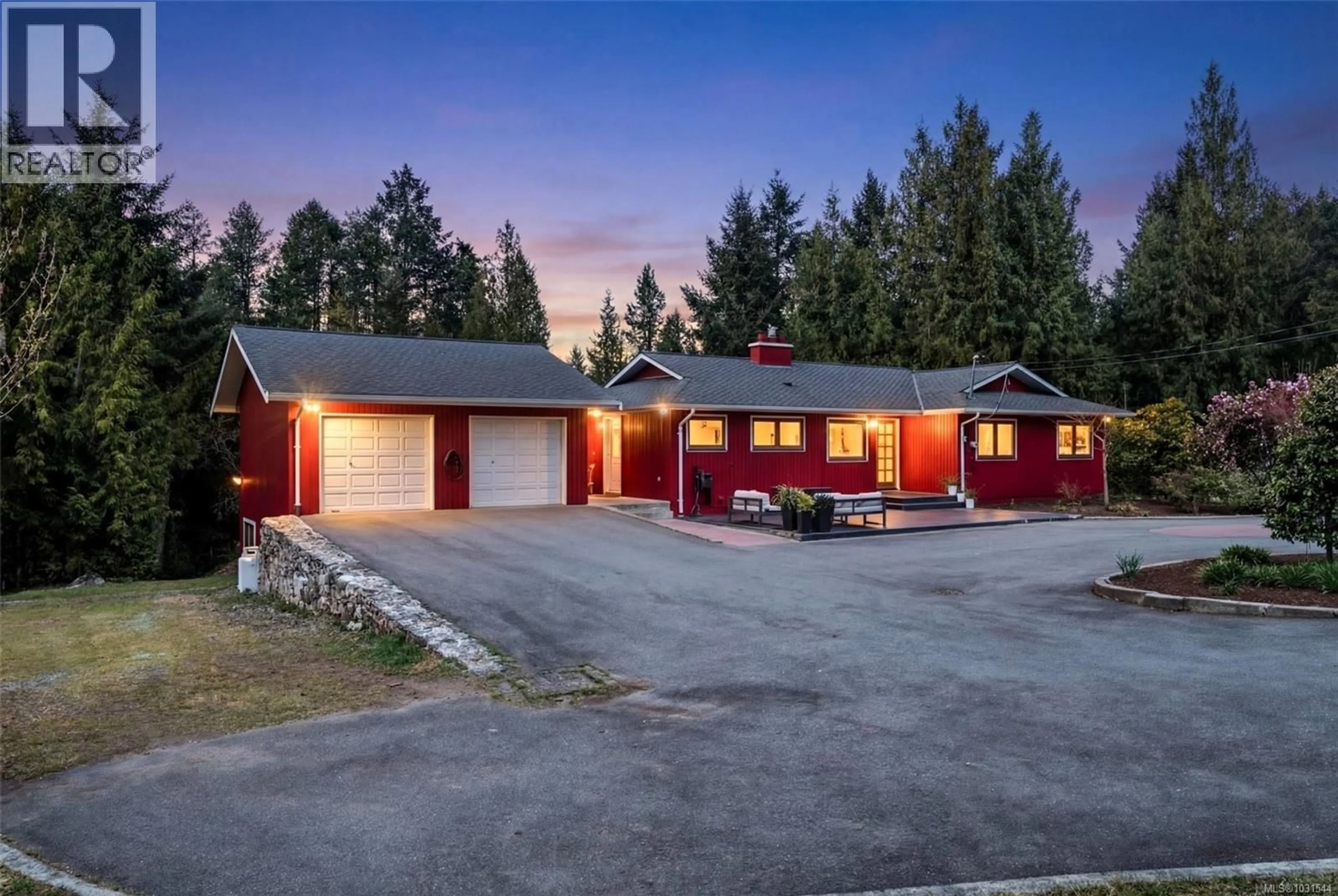 A pic from outside/outdoor area/front of a property/back of a property/a pic from drone, street for 1065 BRAITHWAITE DRIVE, Cobble Hill British Columbia V8H0E2
