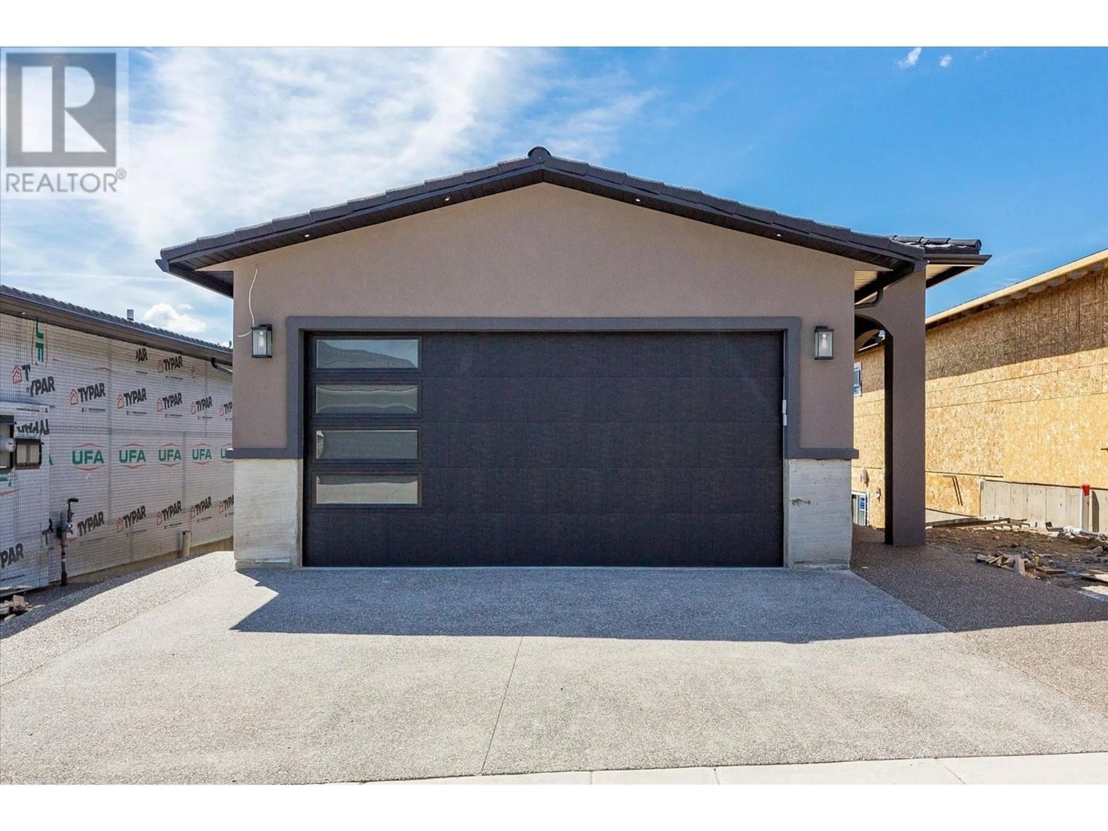 Indoor garage for 1787 Viewpoint Drive Lot# 6, Kelowna British Columbia V1Z4E1