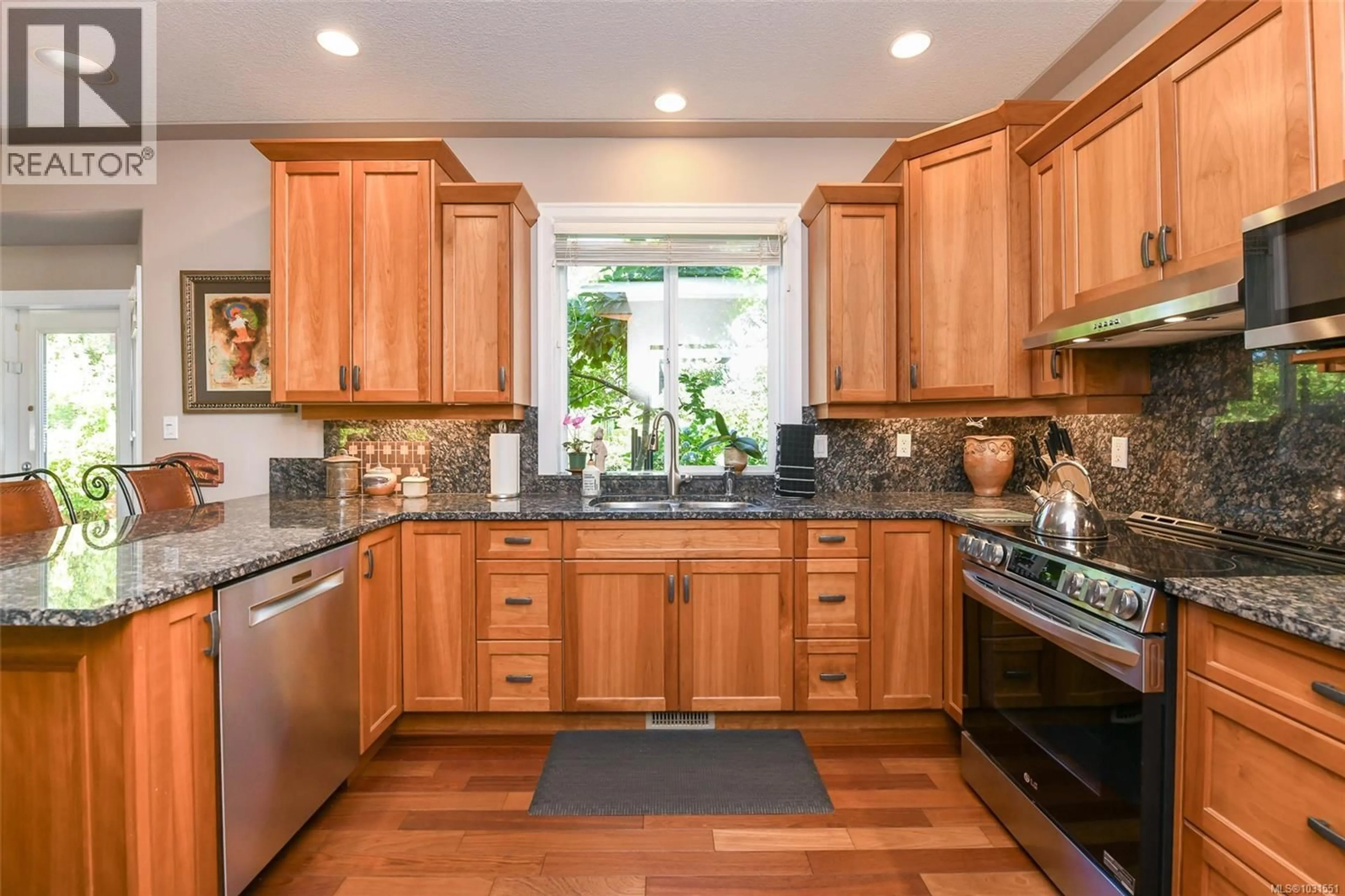Open concept kitchen, unknown for 1790 YEW COURT, Comox British Columbia V9M2L6