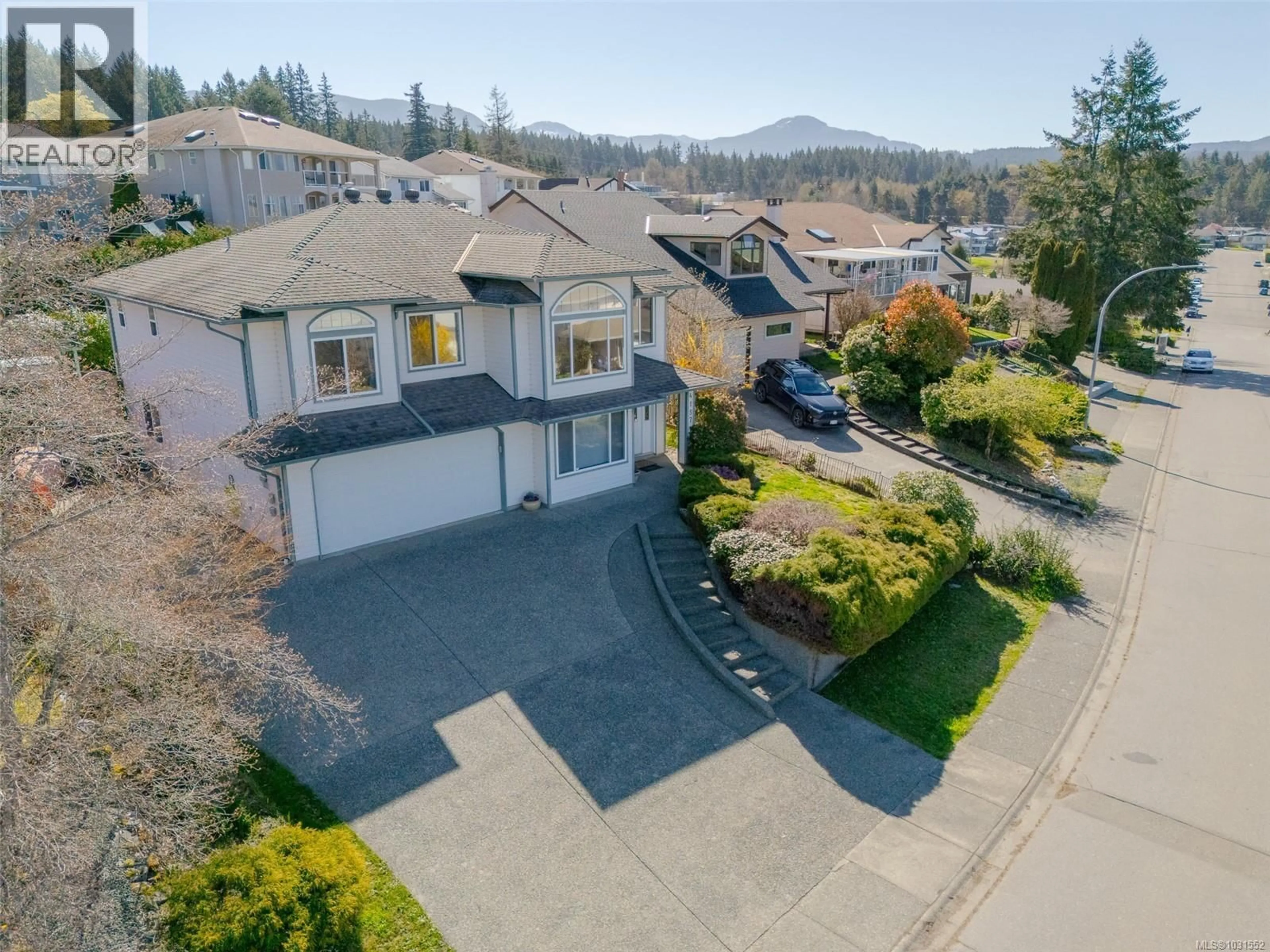 A pic from outside/outdoor area/front of a property/back of a property/a pic from drone, unknown for 4157 STEEDE AVENUE, Port Alberni British Columbia V9Y8B5