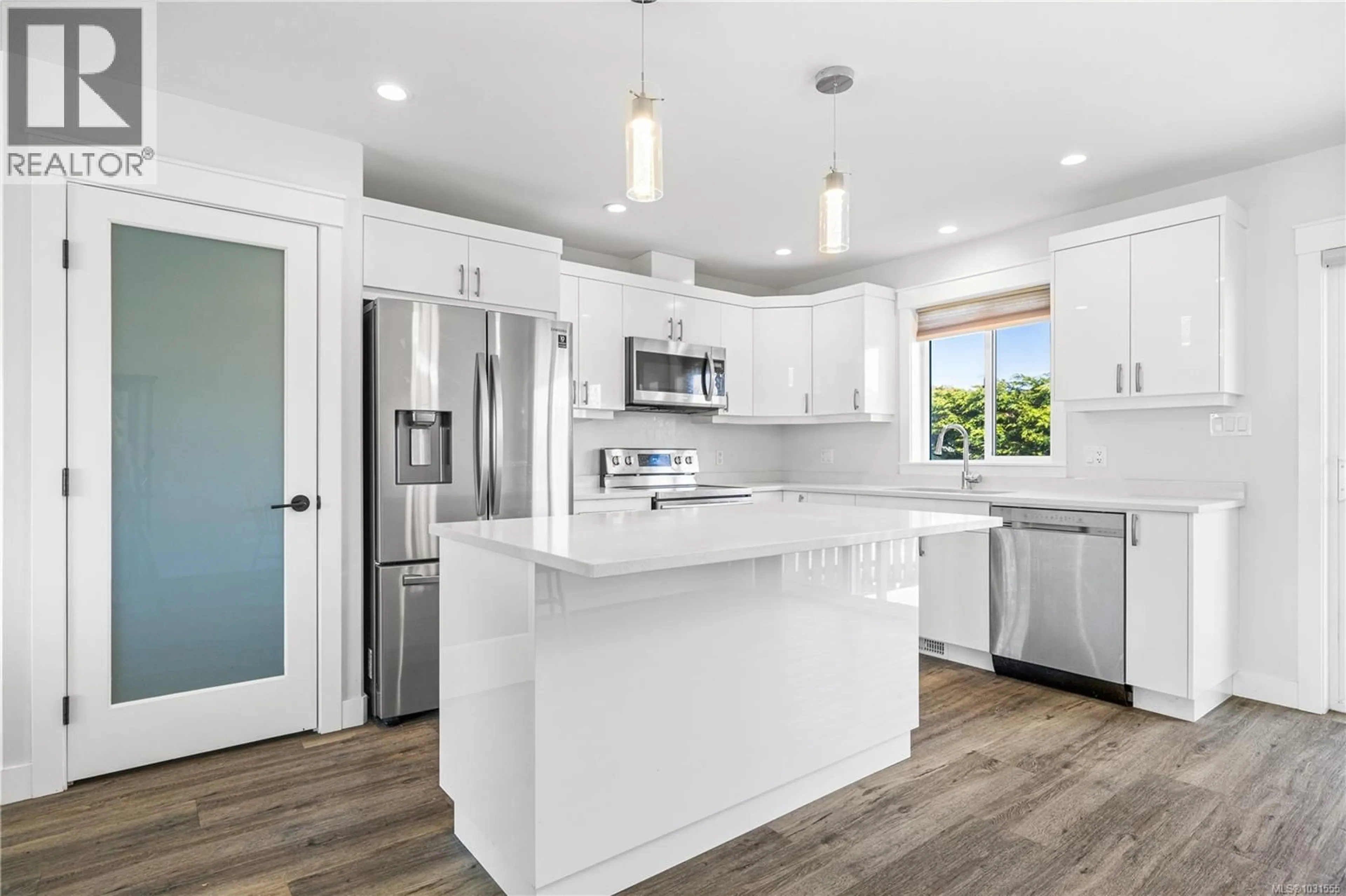 Open concept kitchen, unknown for 1535 PRENTICE ROAD, Campbell River British Columbia V9W0E3