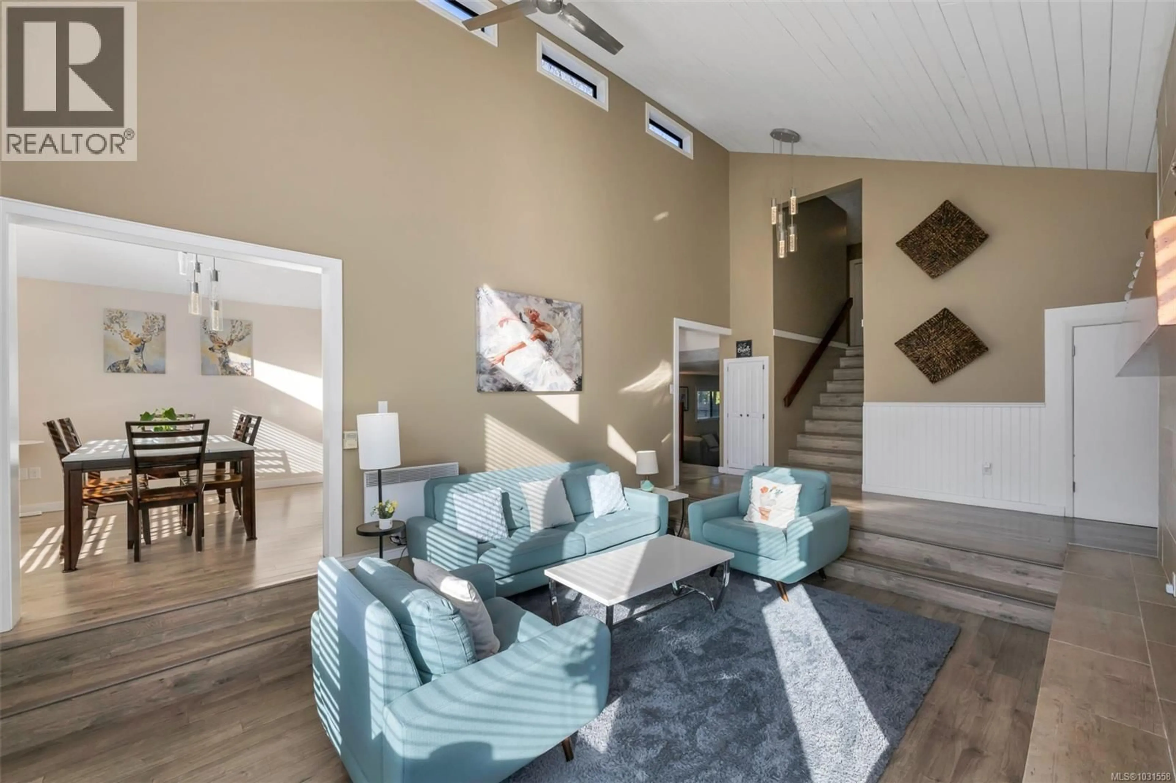 Living room with furniture, unknown for 1171 ROYAL OAK DRIVE, Saanich British Columbia V8X3T7