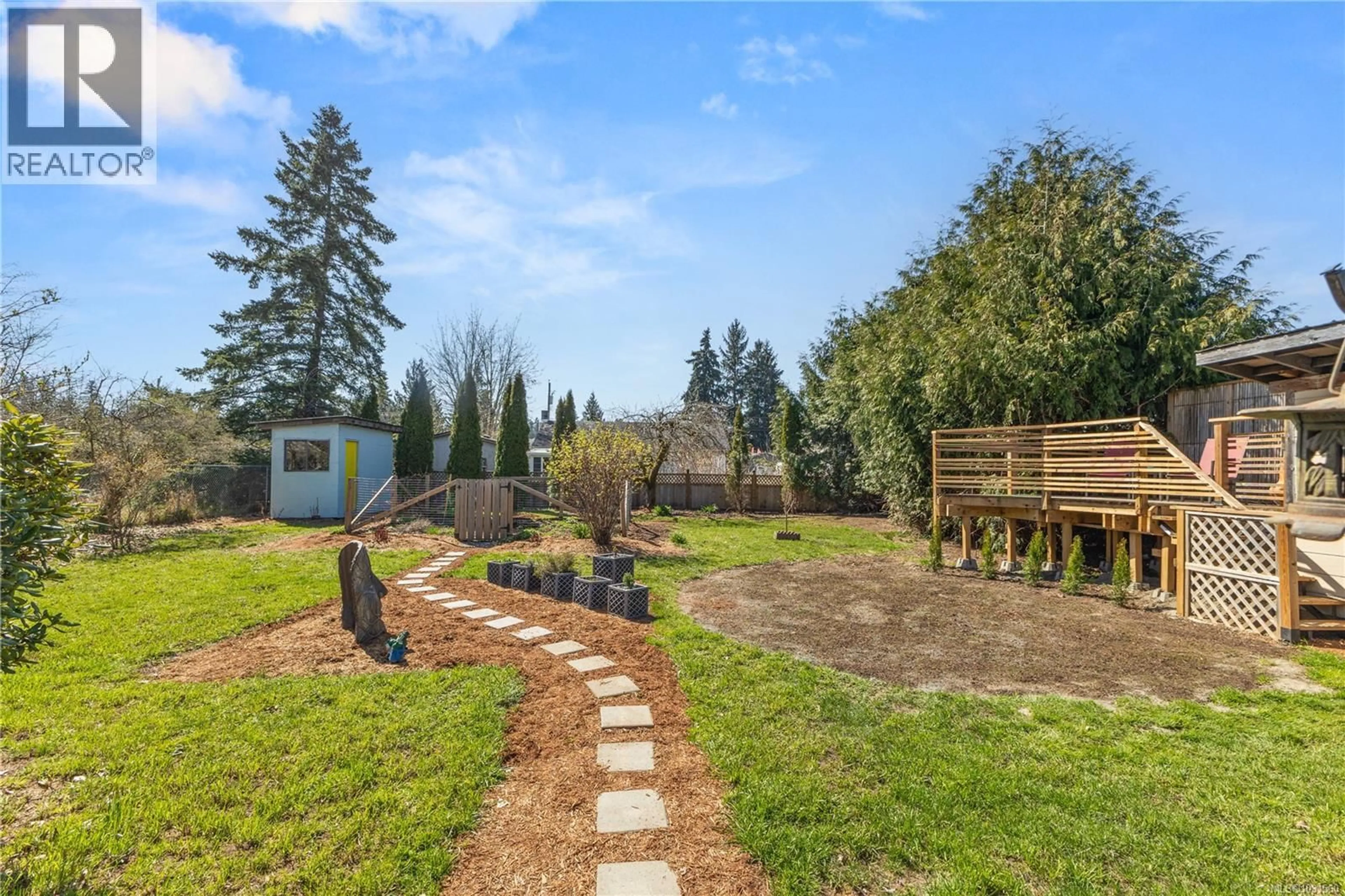 Patio, unknown for 2391 TULL AVENUE, Courtenay British Columbia V9N7S1
