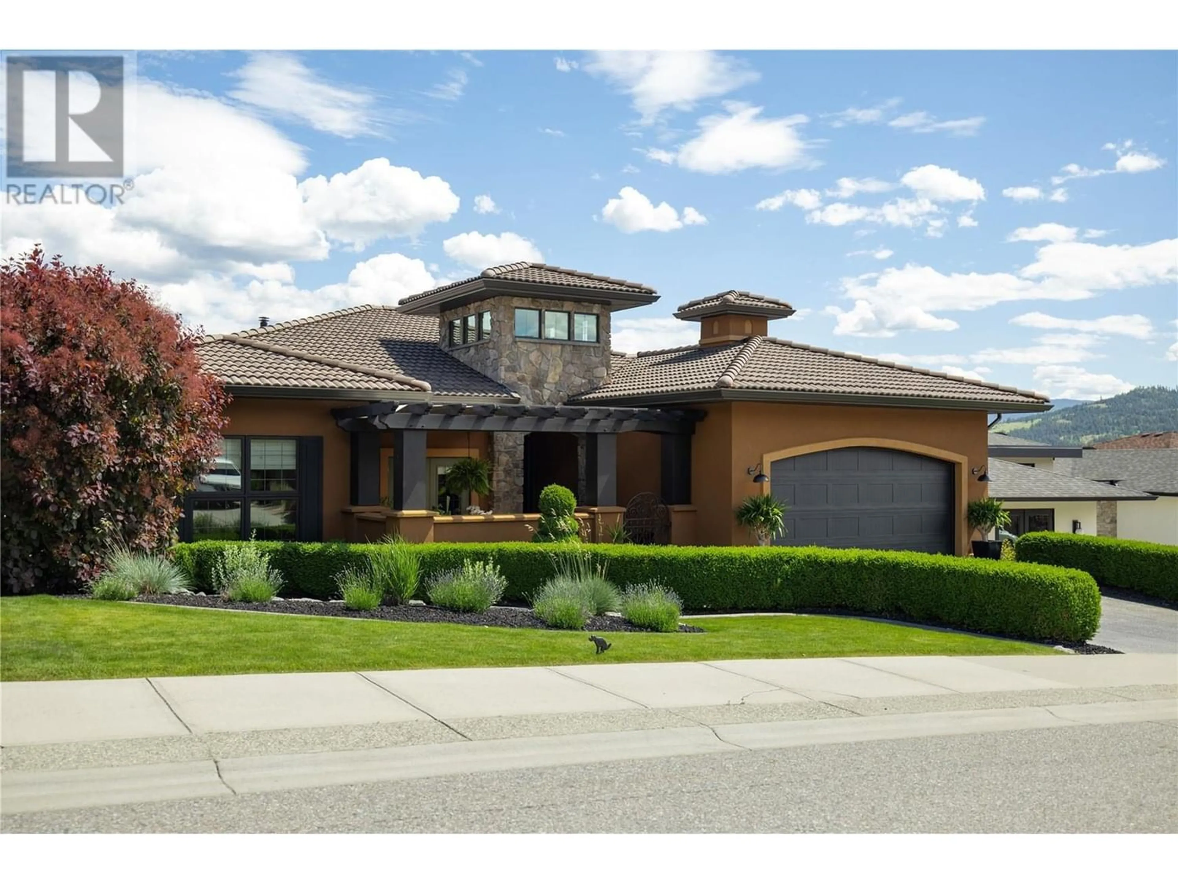 Frontside or backside of a home for 328 Cordon Place, Vernon British Columbia V1H1Z9