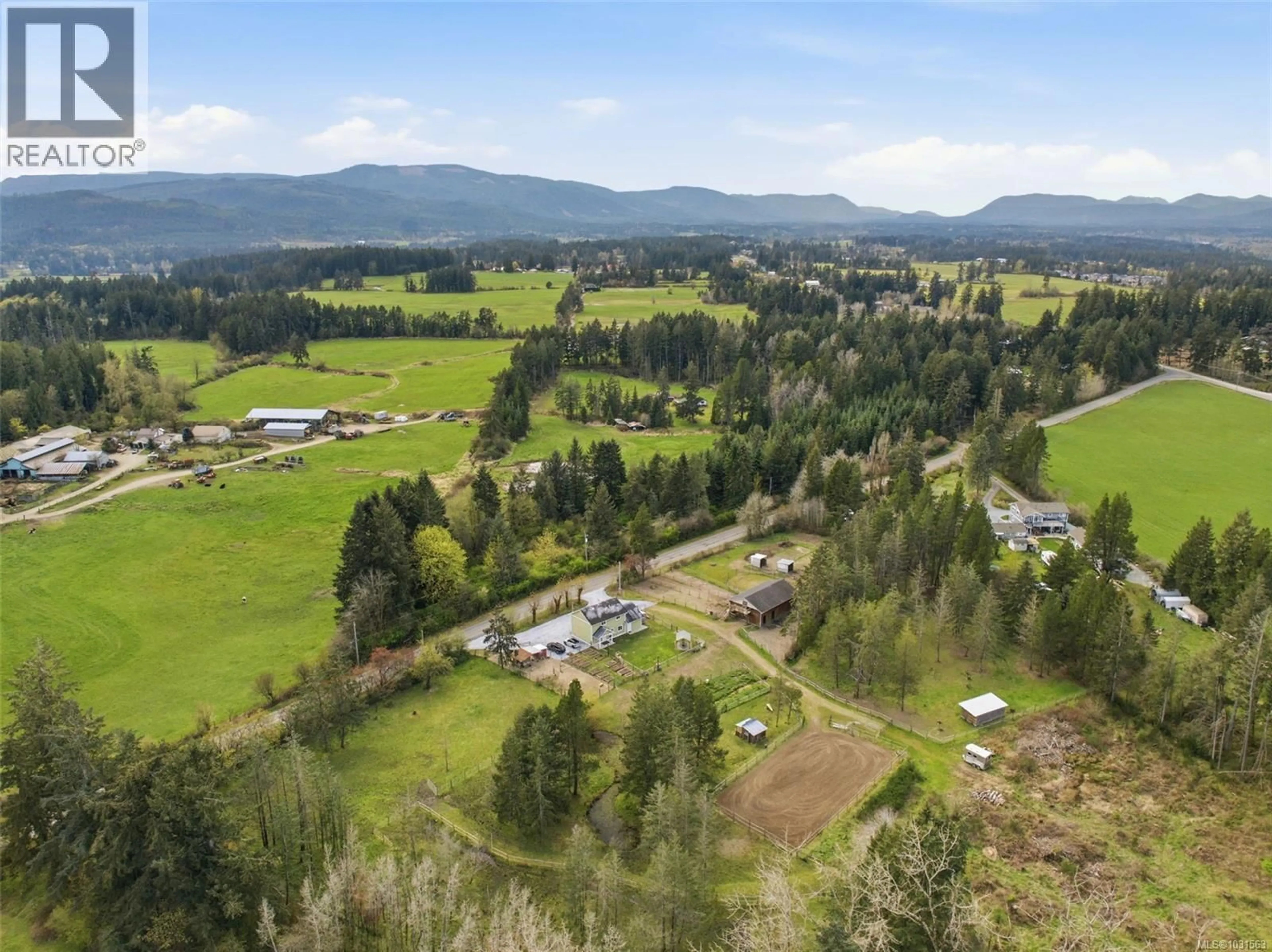 A pic from outside/outdoor area/front of a property/back of a property/a pic from drone, mountain view for 4425 TELEGRAPH ROAD, Cobble Hill British Columbia V0R1N2