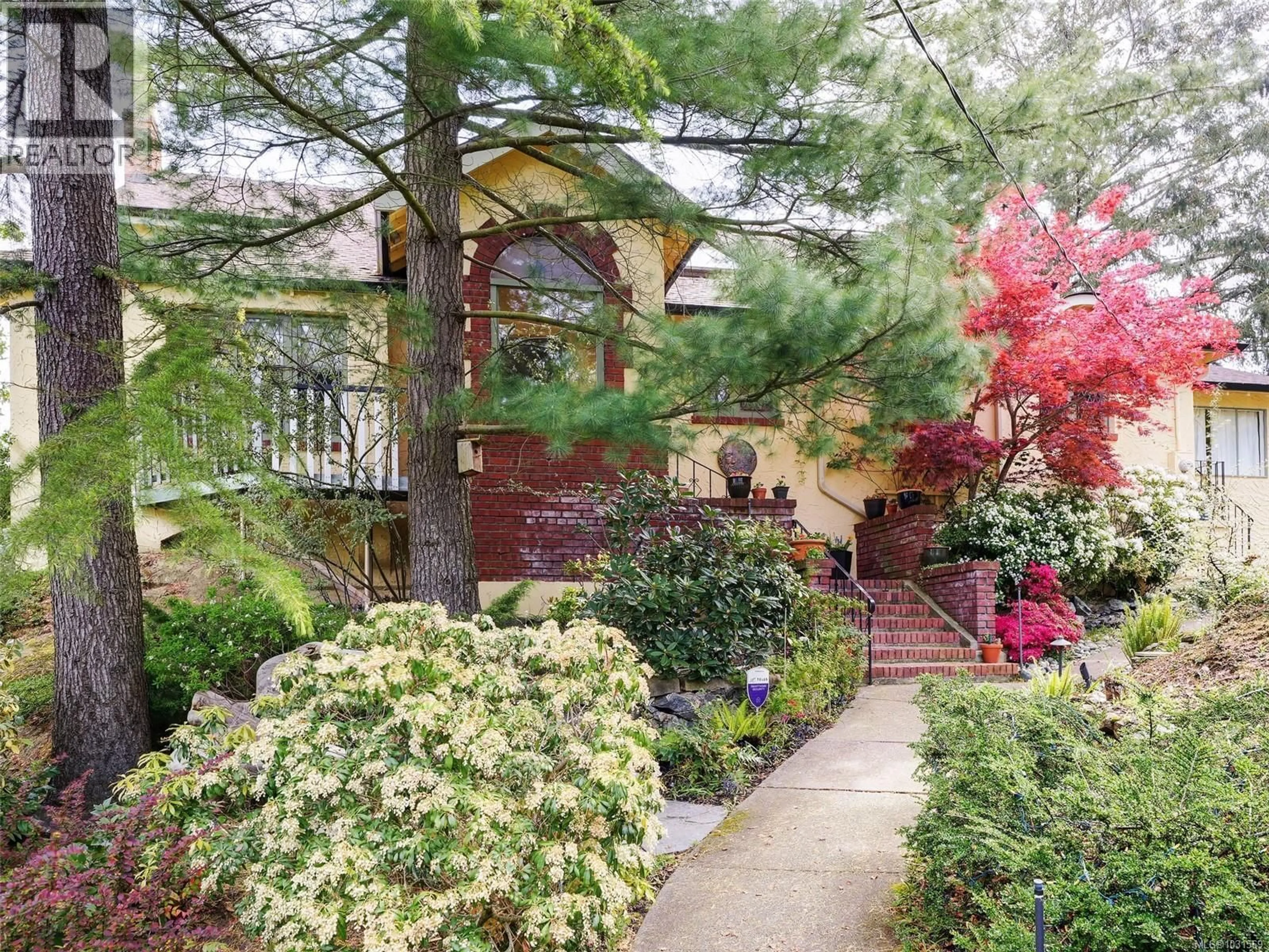Unknown for 1019 TERRACE AVENUE, Victoria British Columbia V8S3V2