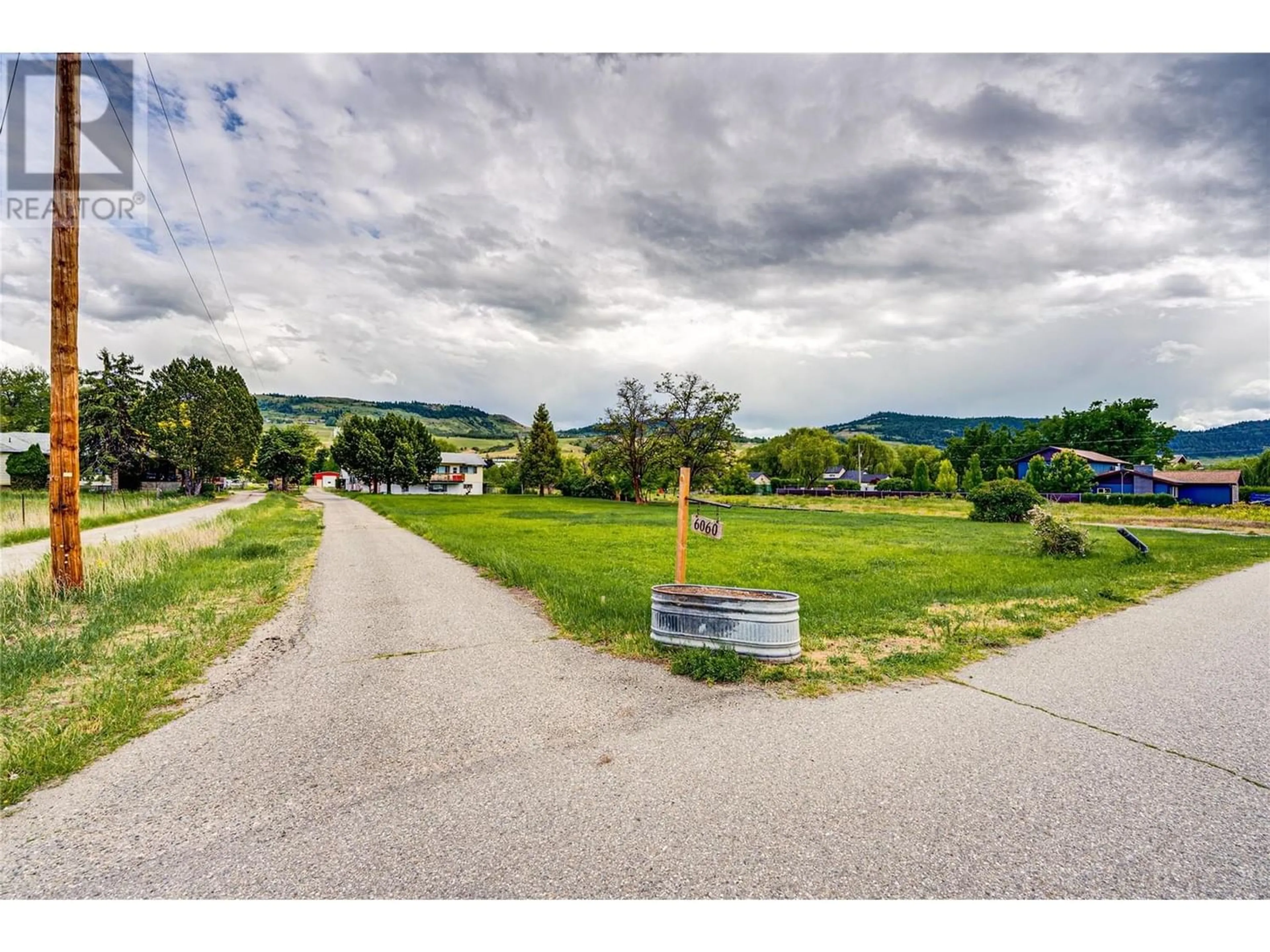 Street view for 6060 Okanagan Landing Road, Vernon British Columbia V1H1M3