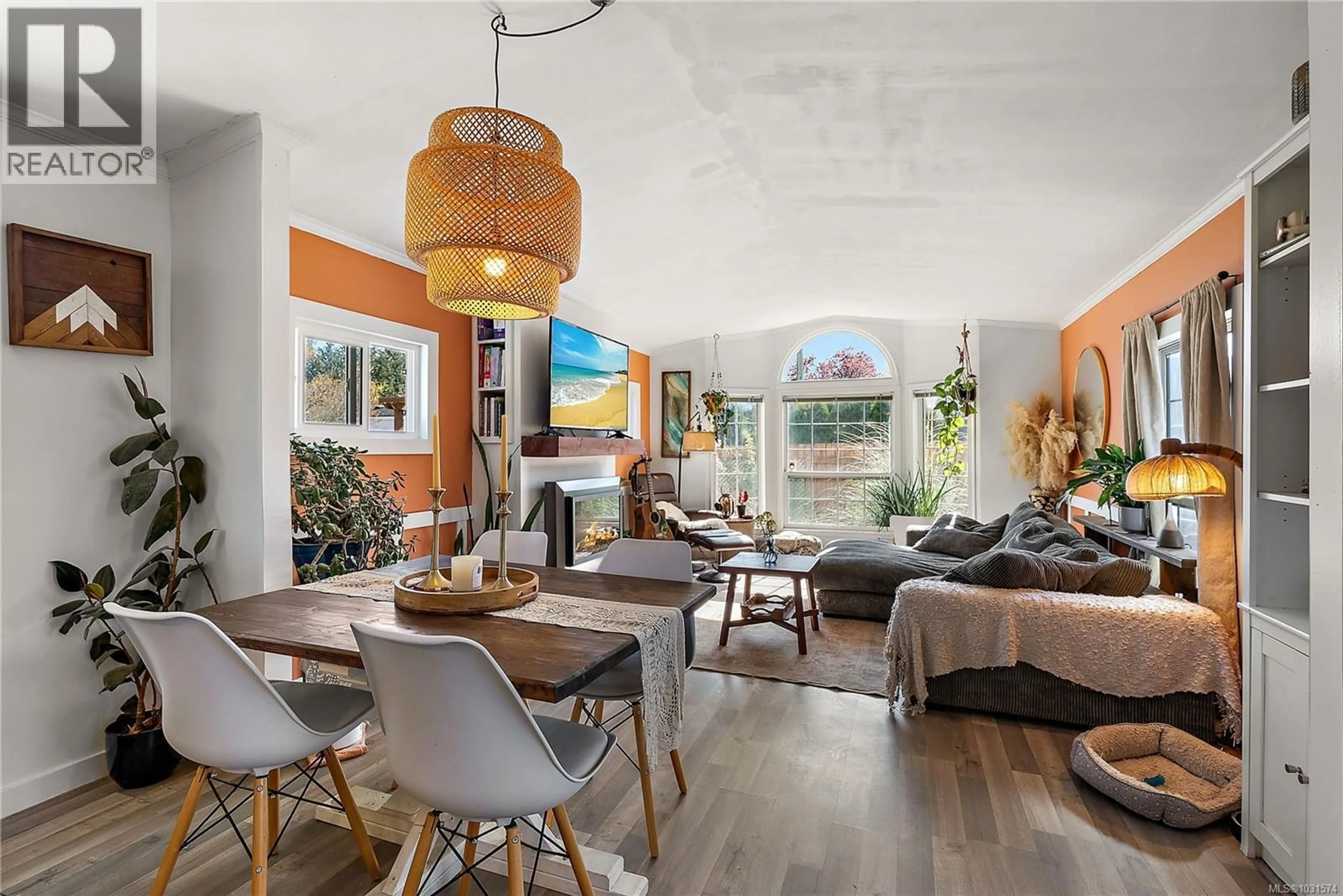 Living room with furniture, unknown for 21 - 1581 MIDDLE ROAD, View Royal British Columbia V9A0E4