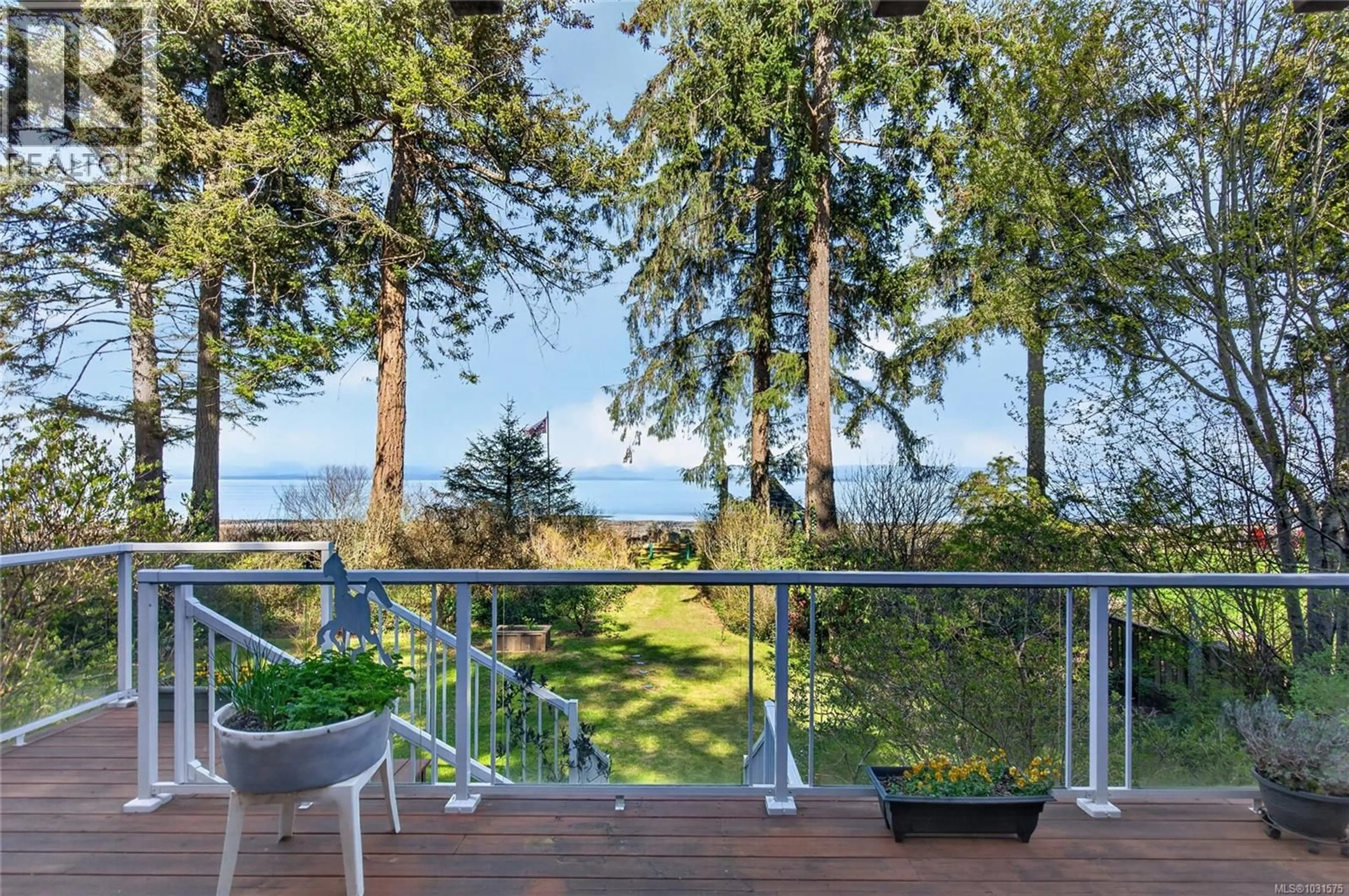 Patio, water/lake/river/ocean view for 4394 LANGTON ROAD, Campbell River British Columbia V9W2C9