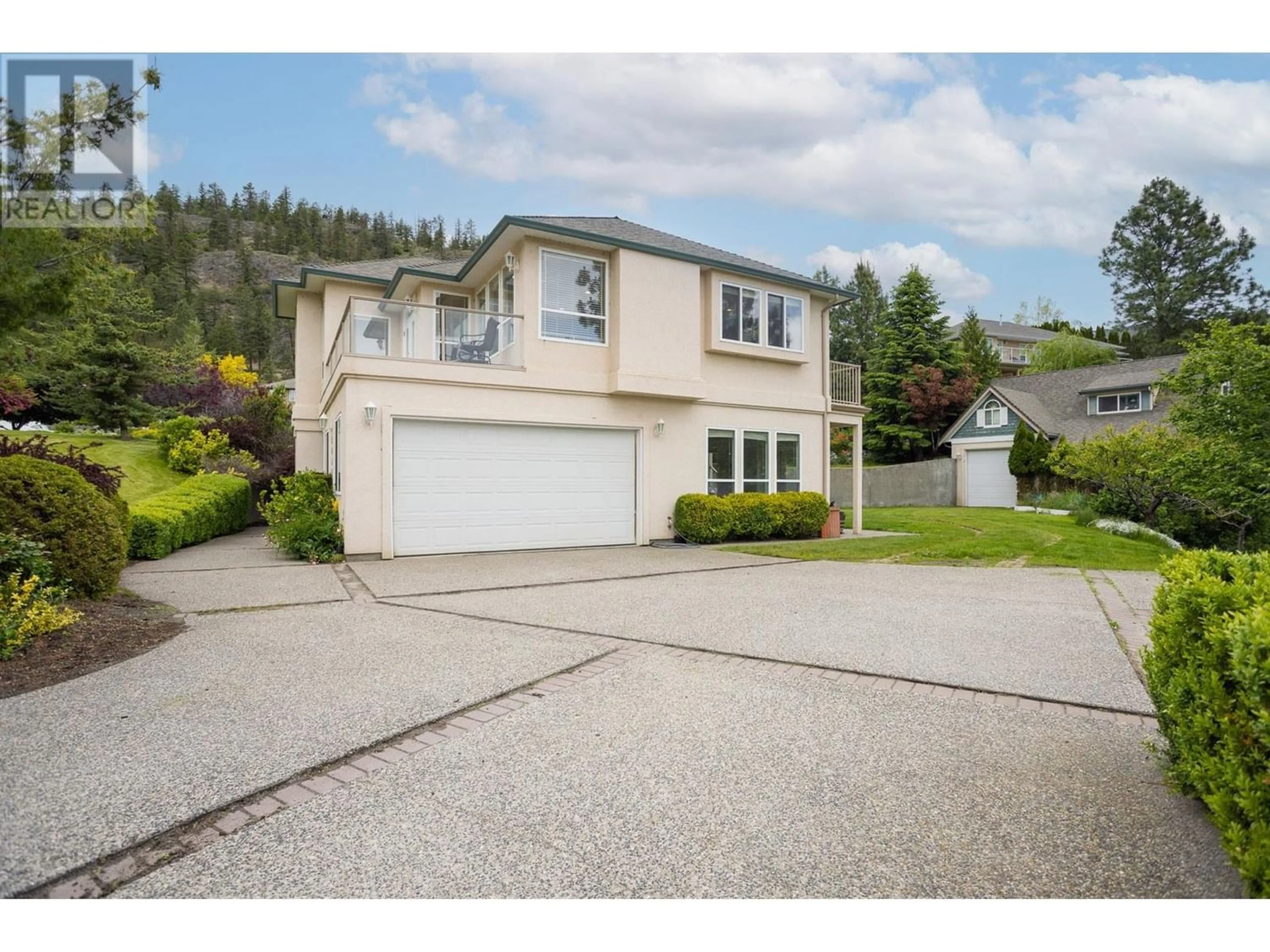 Frontside or backside of a home for 3052 Lakeview Cove Road, West Kelowna British Columbia V1Z3P7