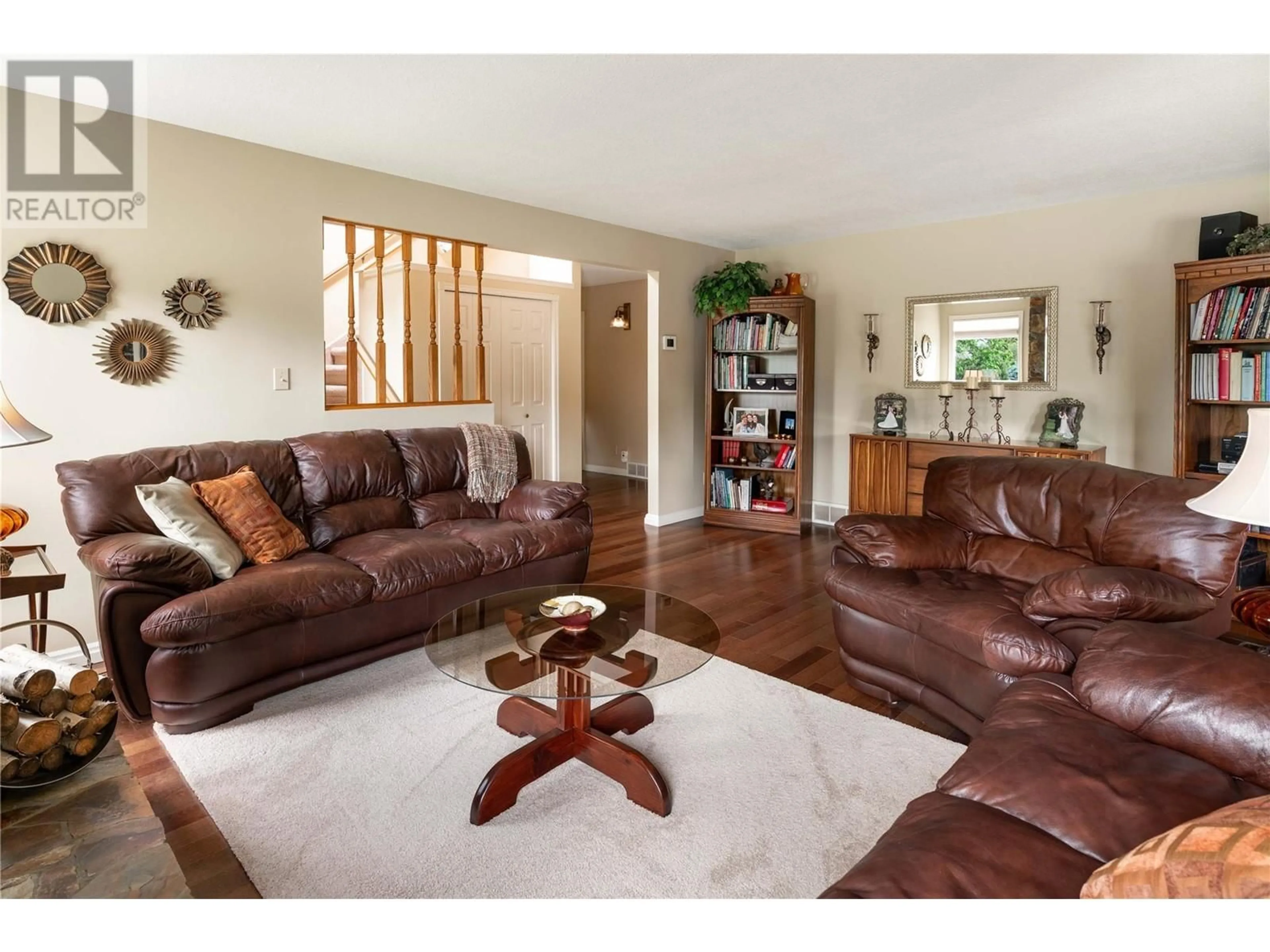 Living room, wood floors for 1193 Mission Ridge Road, Kelowna British Columbia V1W3B2