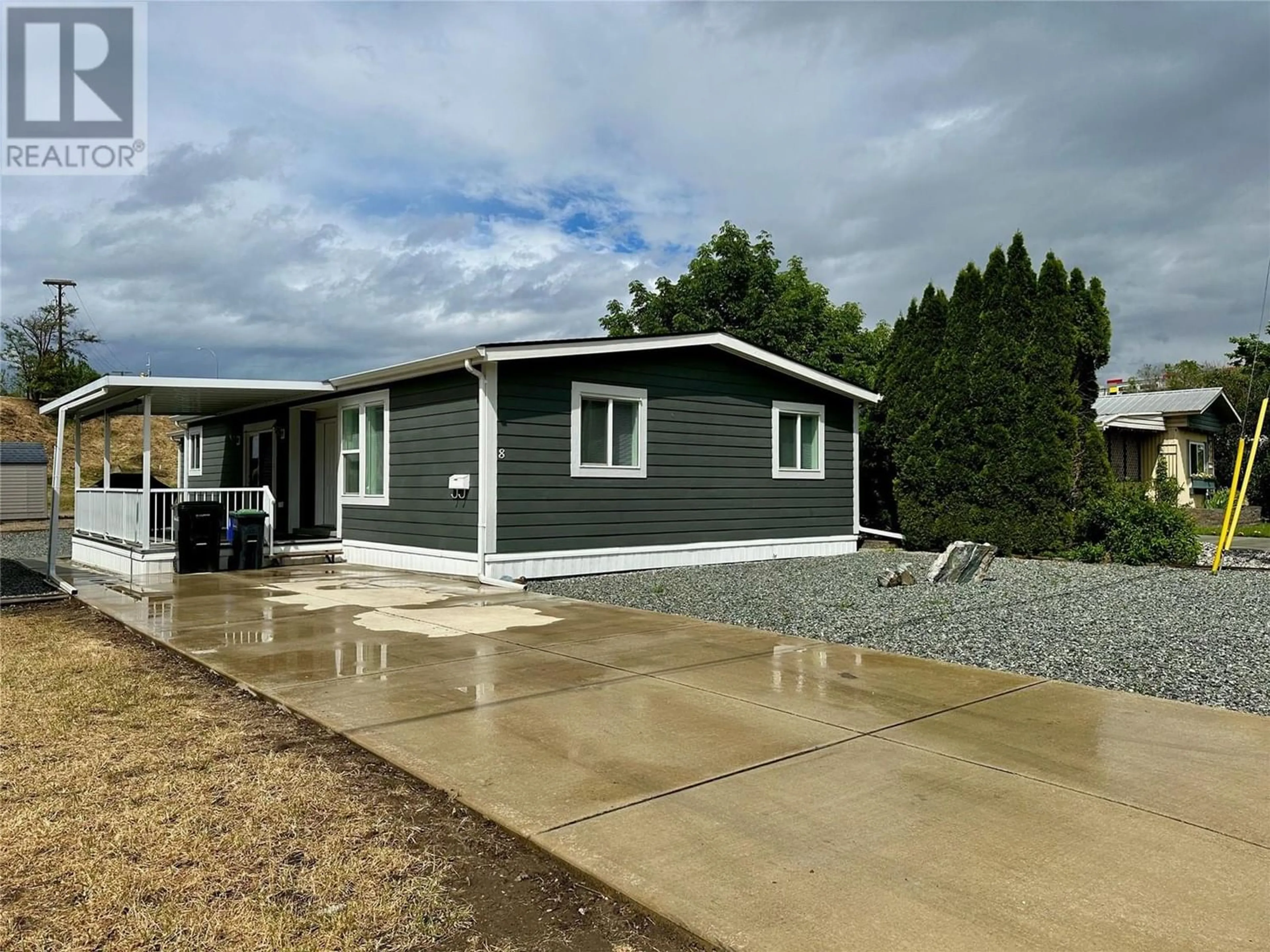 Home with vinyl exterior material for 4701 Pleasant Valley Drive Road Unit# 8, Vernon British Columbia V1T4M7