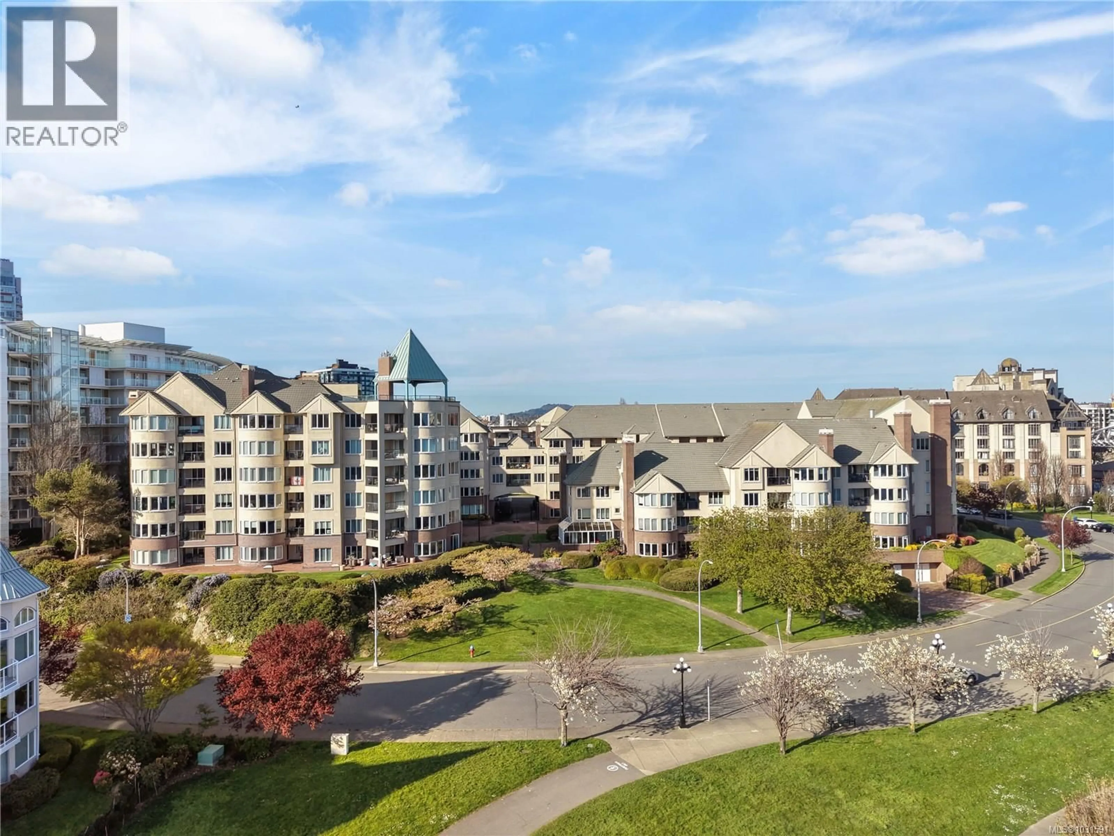 A pic from outside/outdoor area/front of a property/back of a property/a pic from drone, unknown for 409 - 50 SONGHEES ROAD, Victoria British Columbia V9A7J4