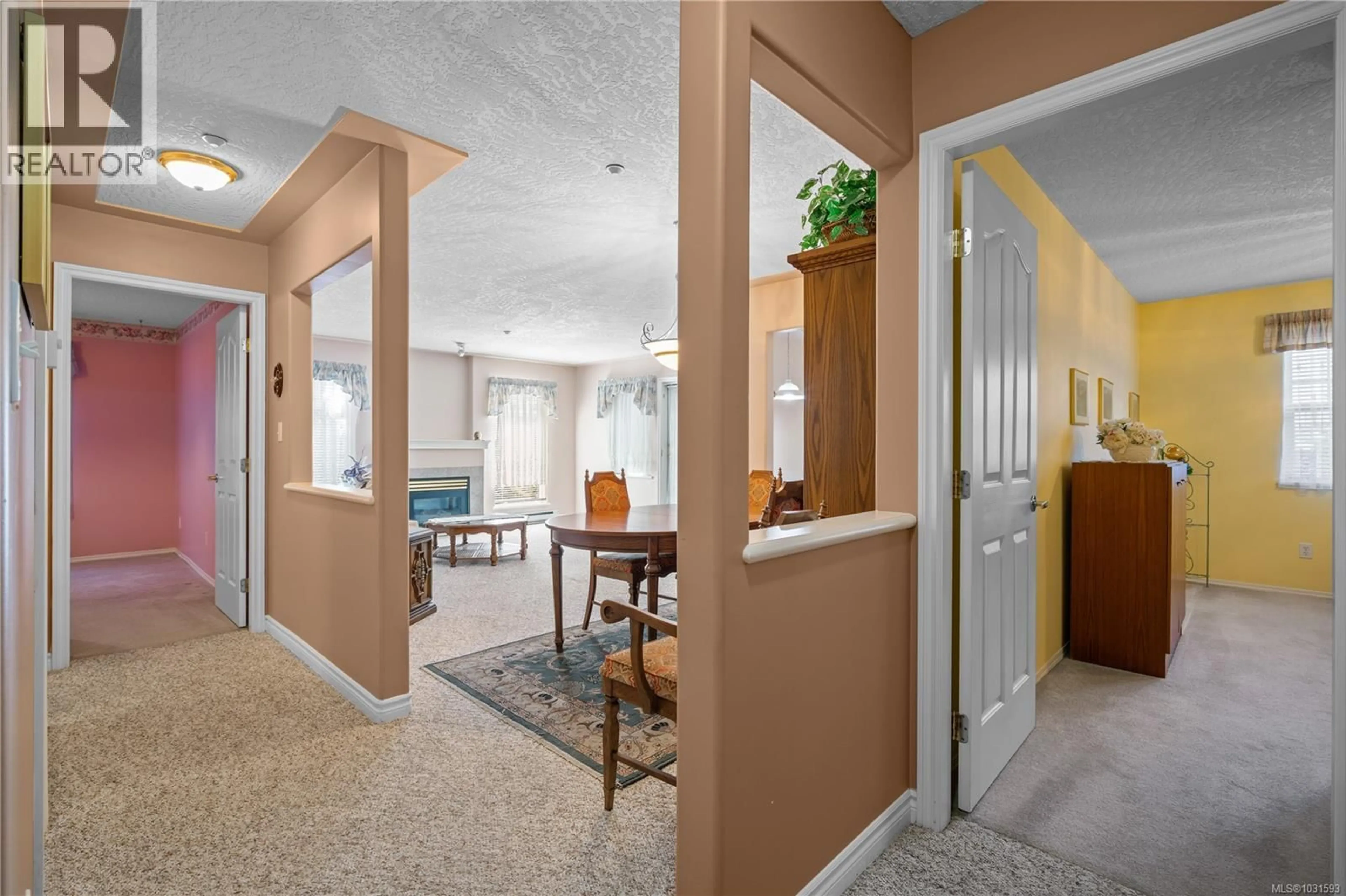 Indoor foyer for 105 - 606 GOLDSTREAM AVENUE, Langford British Columbia V9B2W8