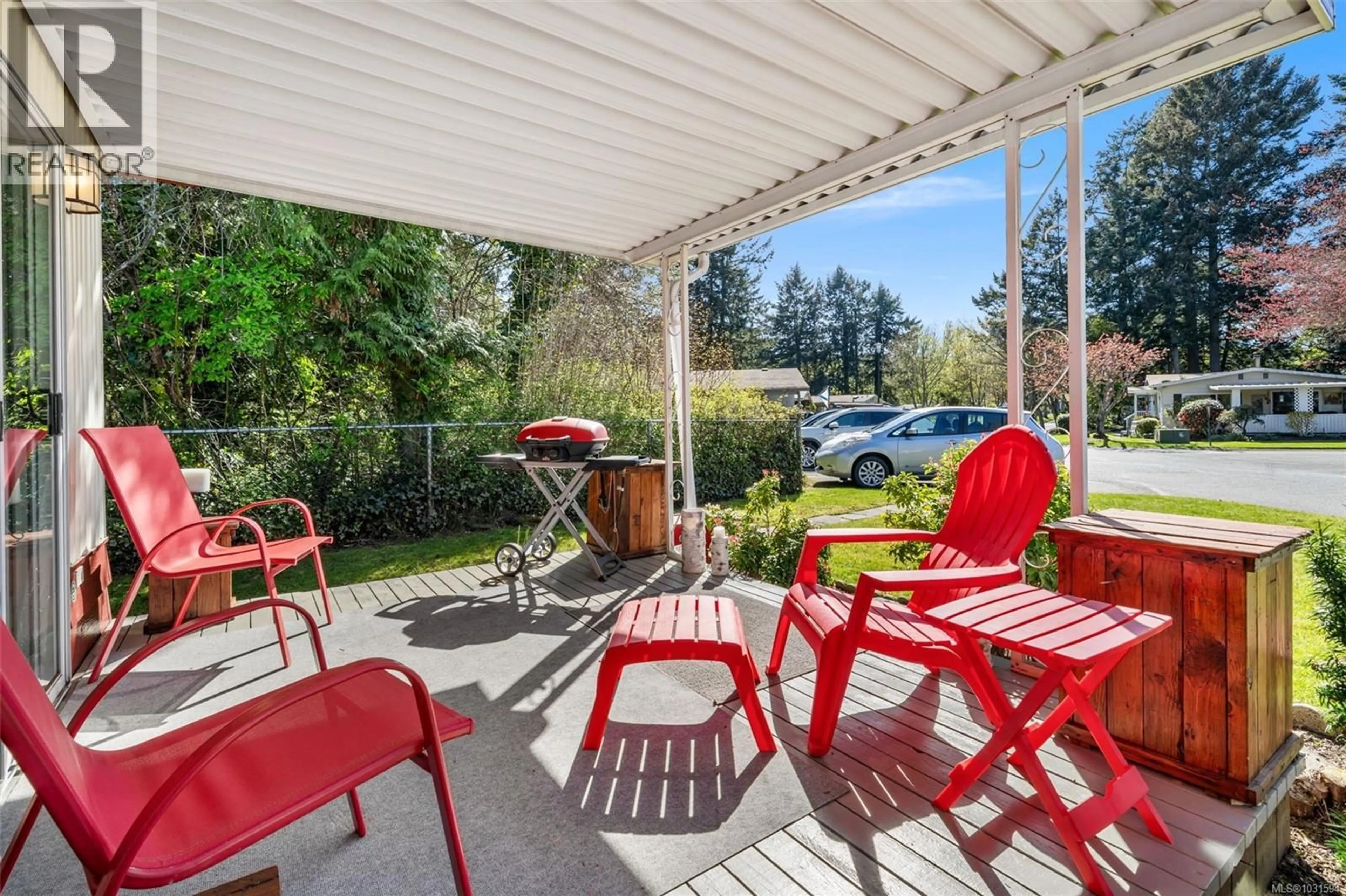 Patio, unknown for 2129 SUMMERGATE BOULEVARD, Sidney British Columbia V8L4K9