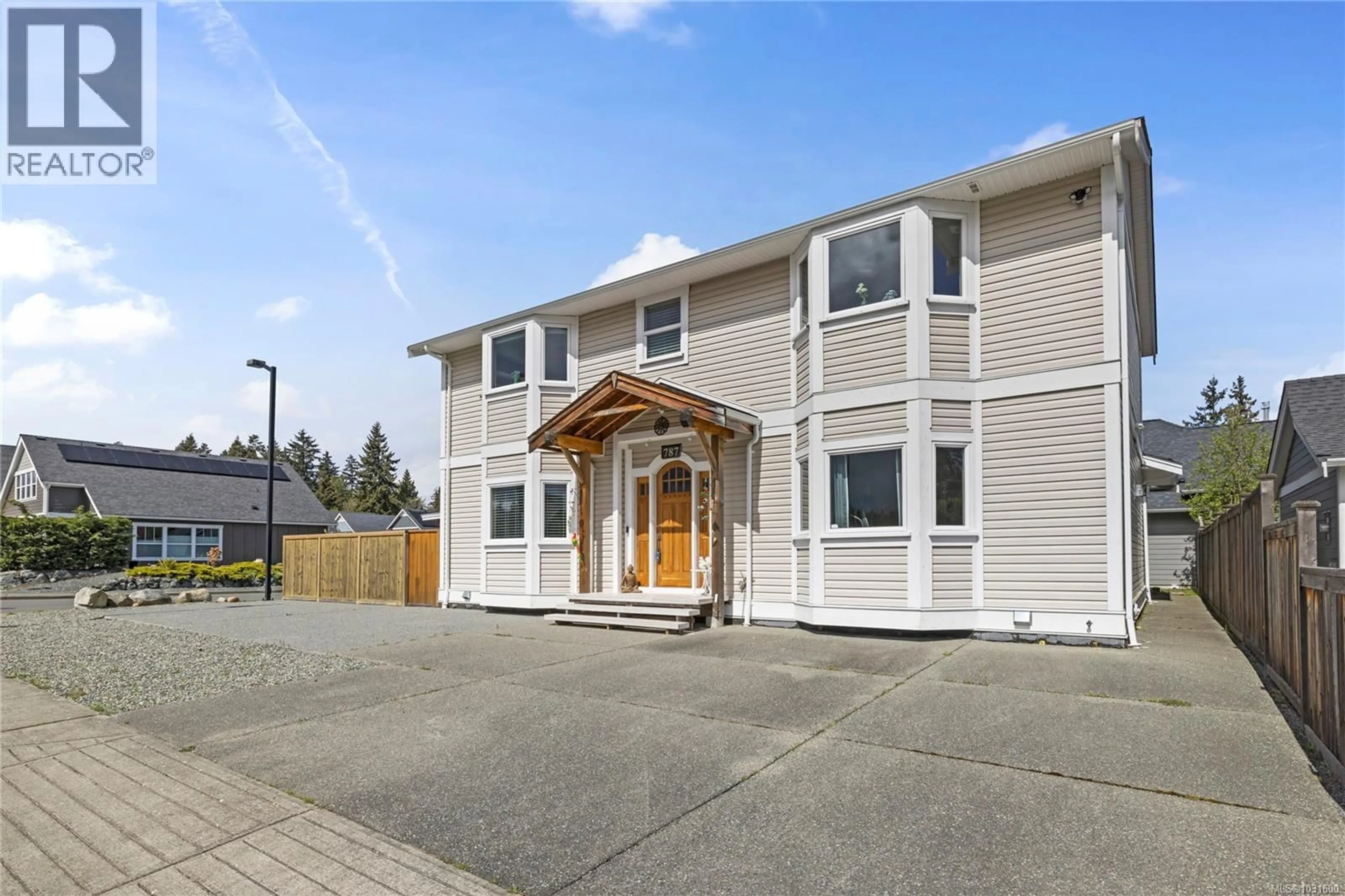 Home with vinyl exterior material, unknown for 787 STANHOPE ROAD, Parksville British Columbia V9P0C7