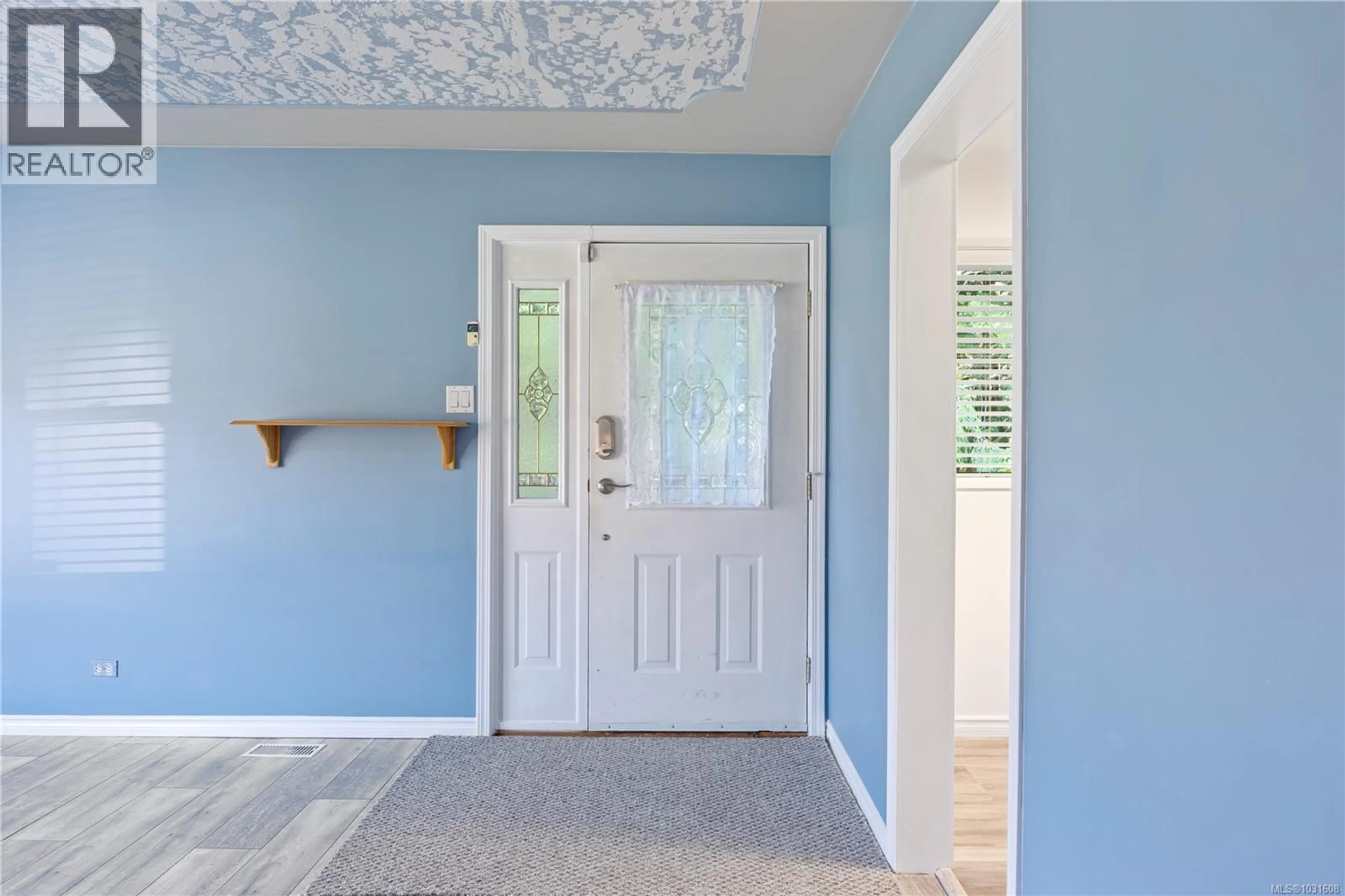 Indoor entryway for 166 SALL ROAD, Lake Cowichan British Columbia V0R2G0
