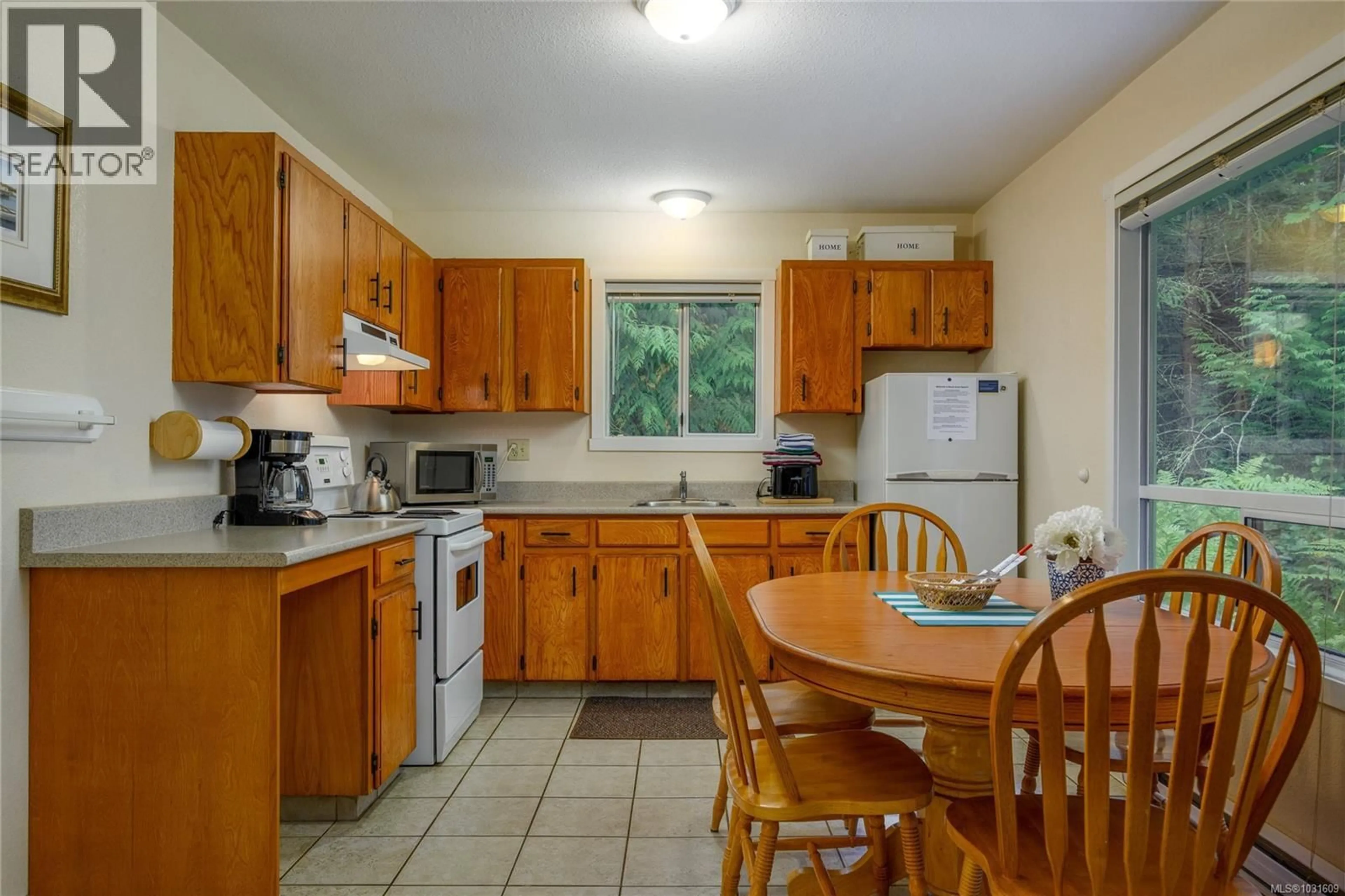 Standard kitchen, unknown for 68 - 1051 RESORT DRIVE, Parksville British Columbia V9T4V5