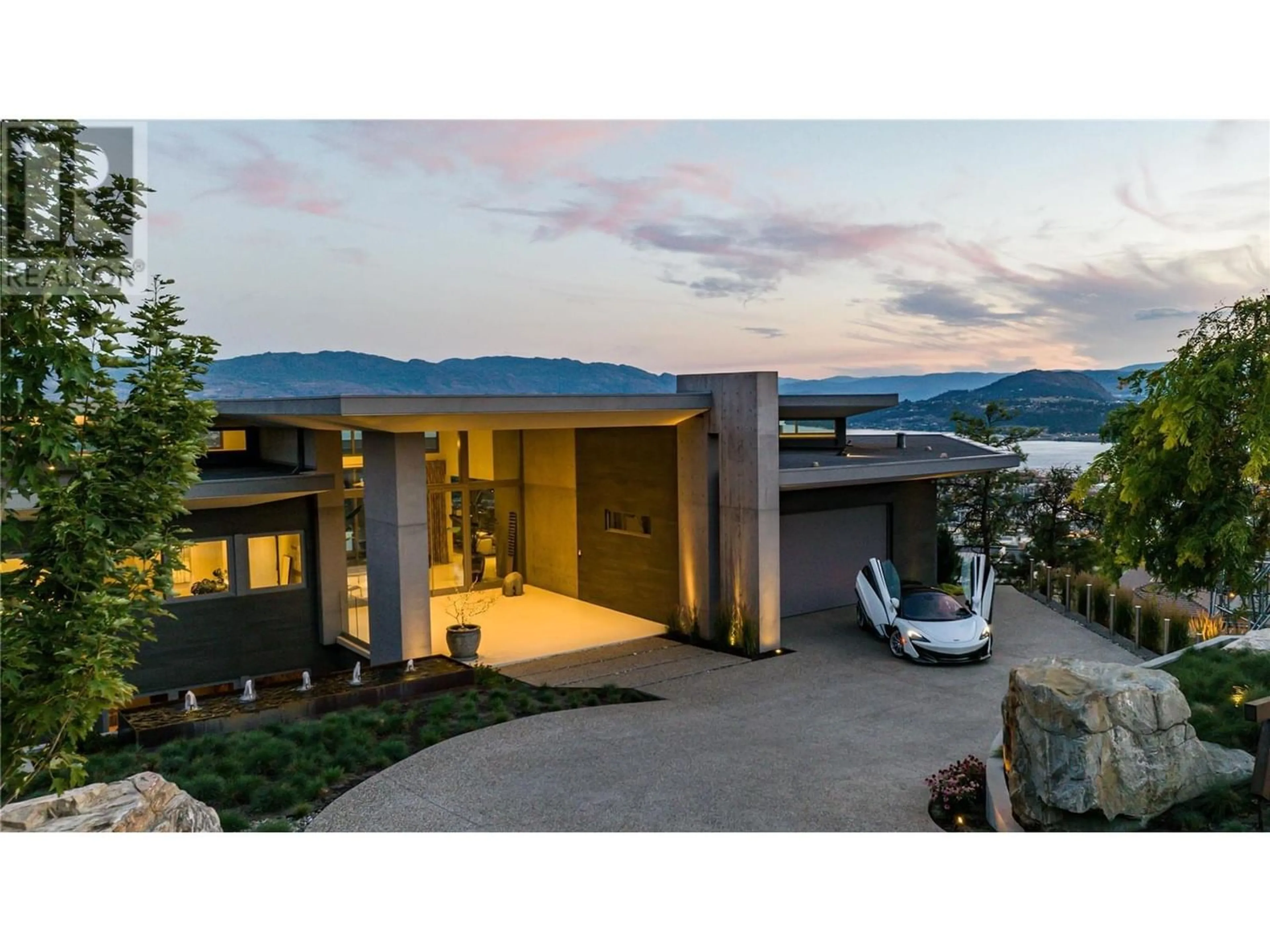 Indoor garage, cement floor for 764 Rockcliffe Place, Kelowna British Columbia V1V2Y3