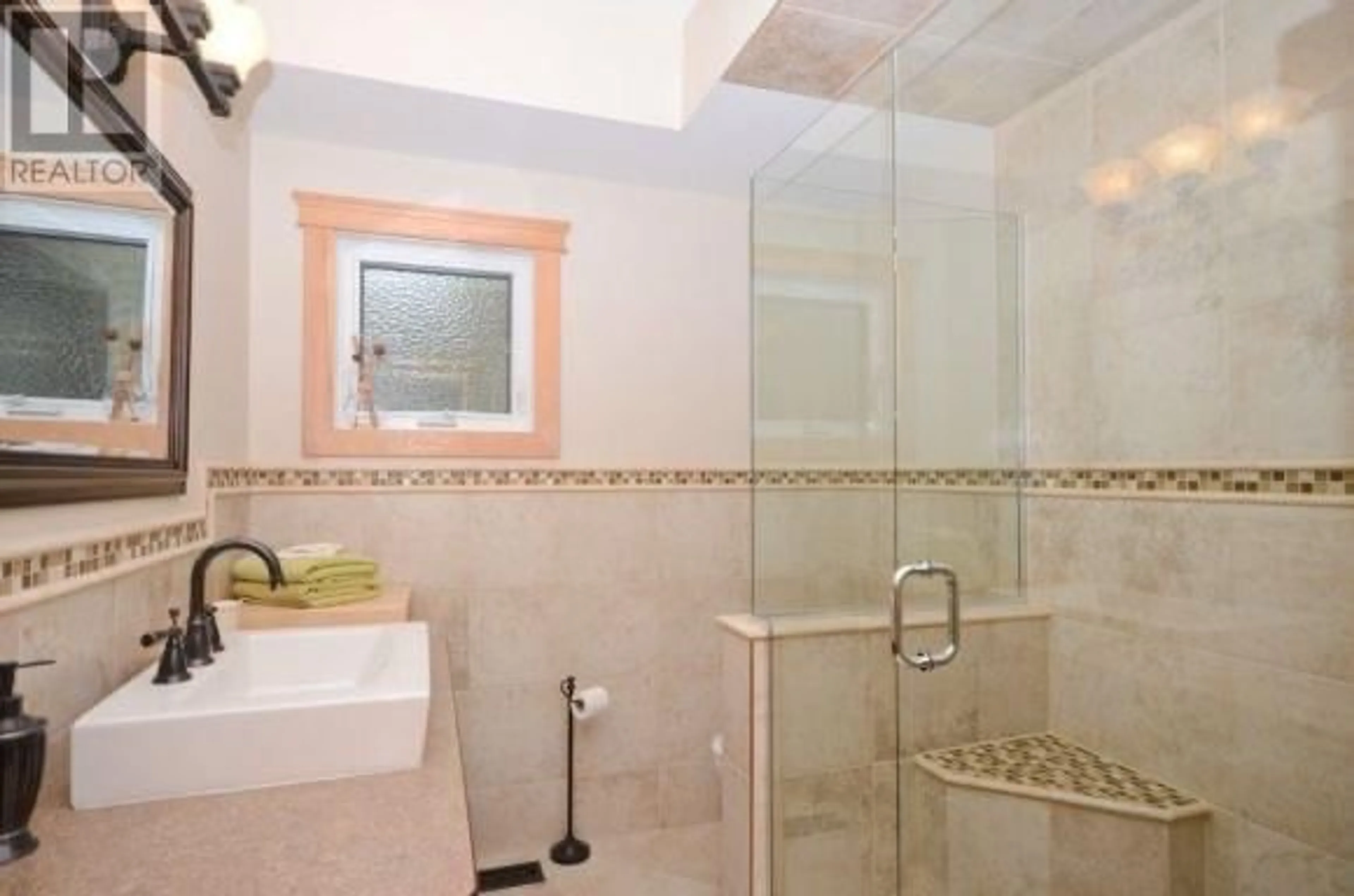 Standard bathroom, ceramic/tile floor for 3005 26 STREET, Vernon British Columbia V1T4T9