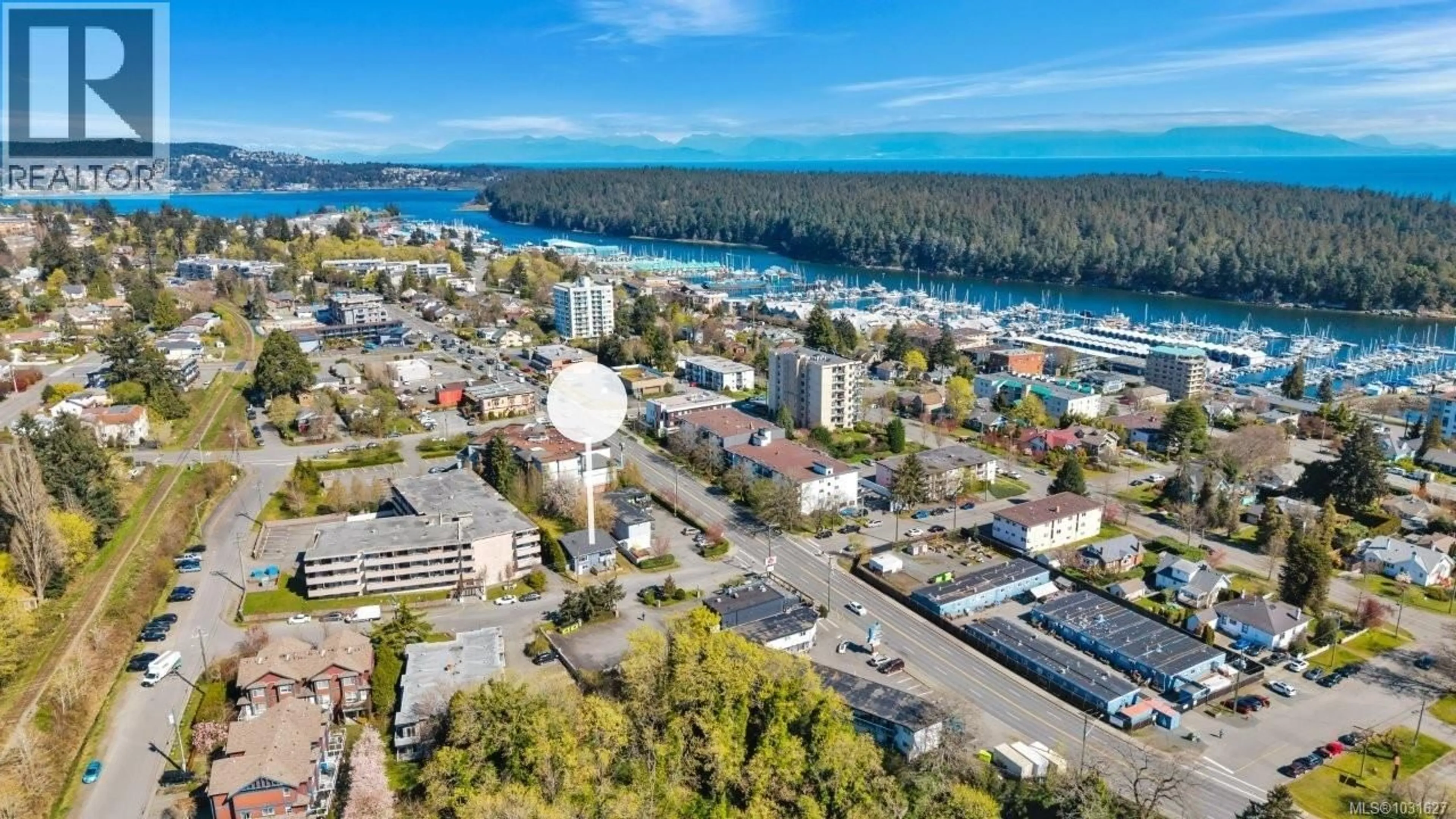 A pic from outside/outdoor area/front of a property/back of a property/a pic from drone, water/lake/river/ocean view for 310 MOUNT BENSON STREET, Nanaimo British Columbia V9S1B6