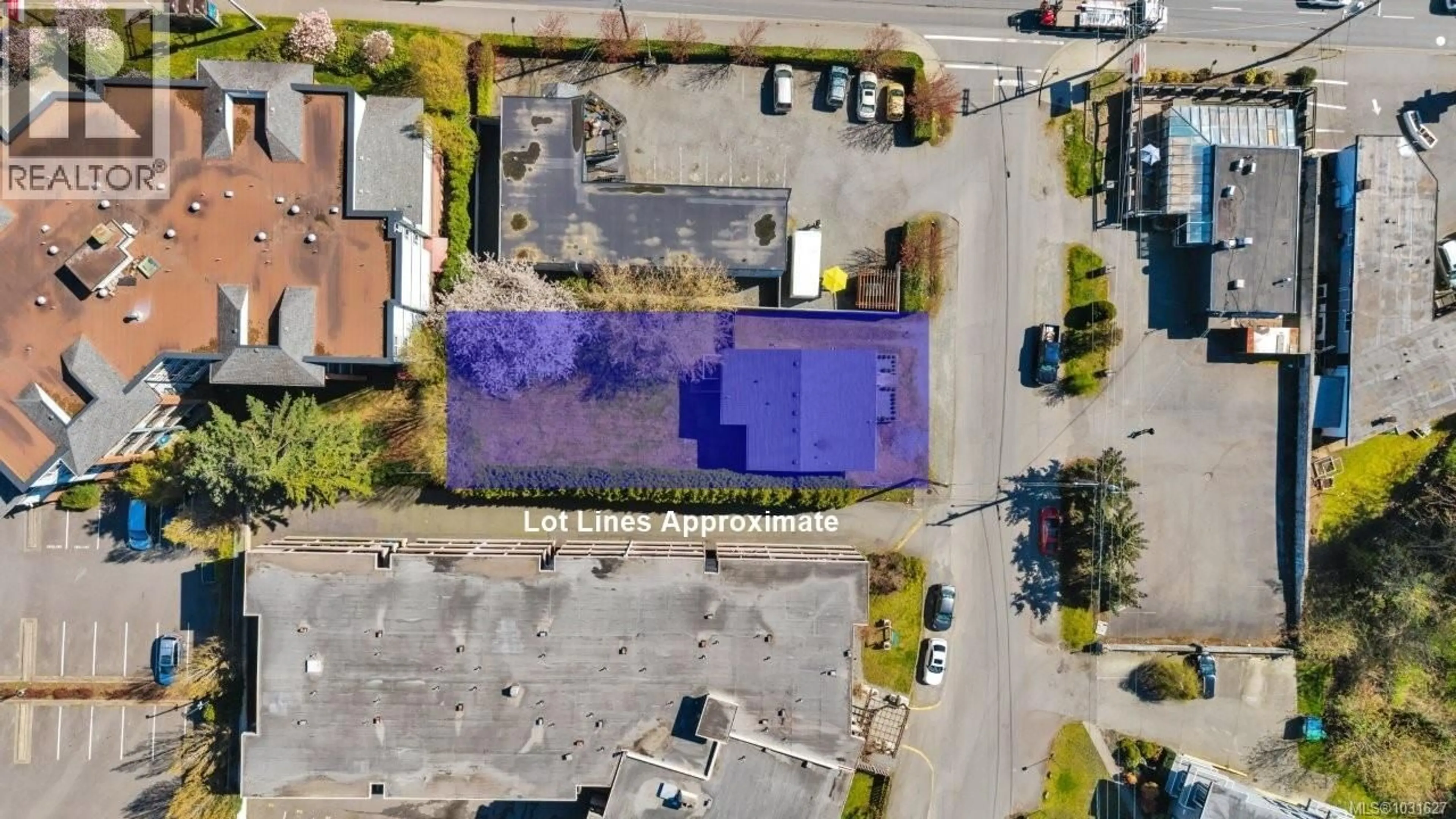 A pic from outside/outdoor area/front of a property/back of a property/a pic from drone, building for 310 MOUNT BENSON STREET, Nanaimo British Columbia V9S1B6