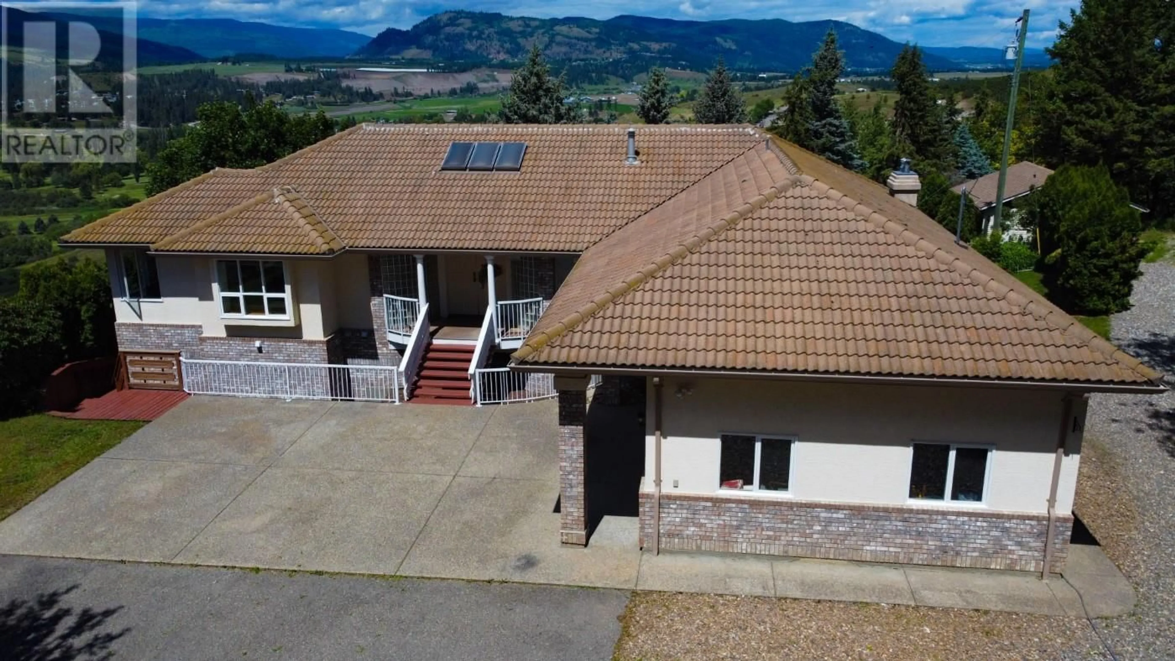 Frontside or backside of a home for 363 Northwind Drive, Vernon British Columbia V1H1X1