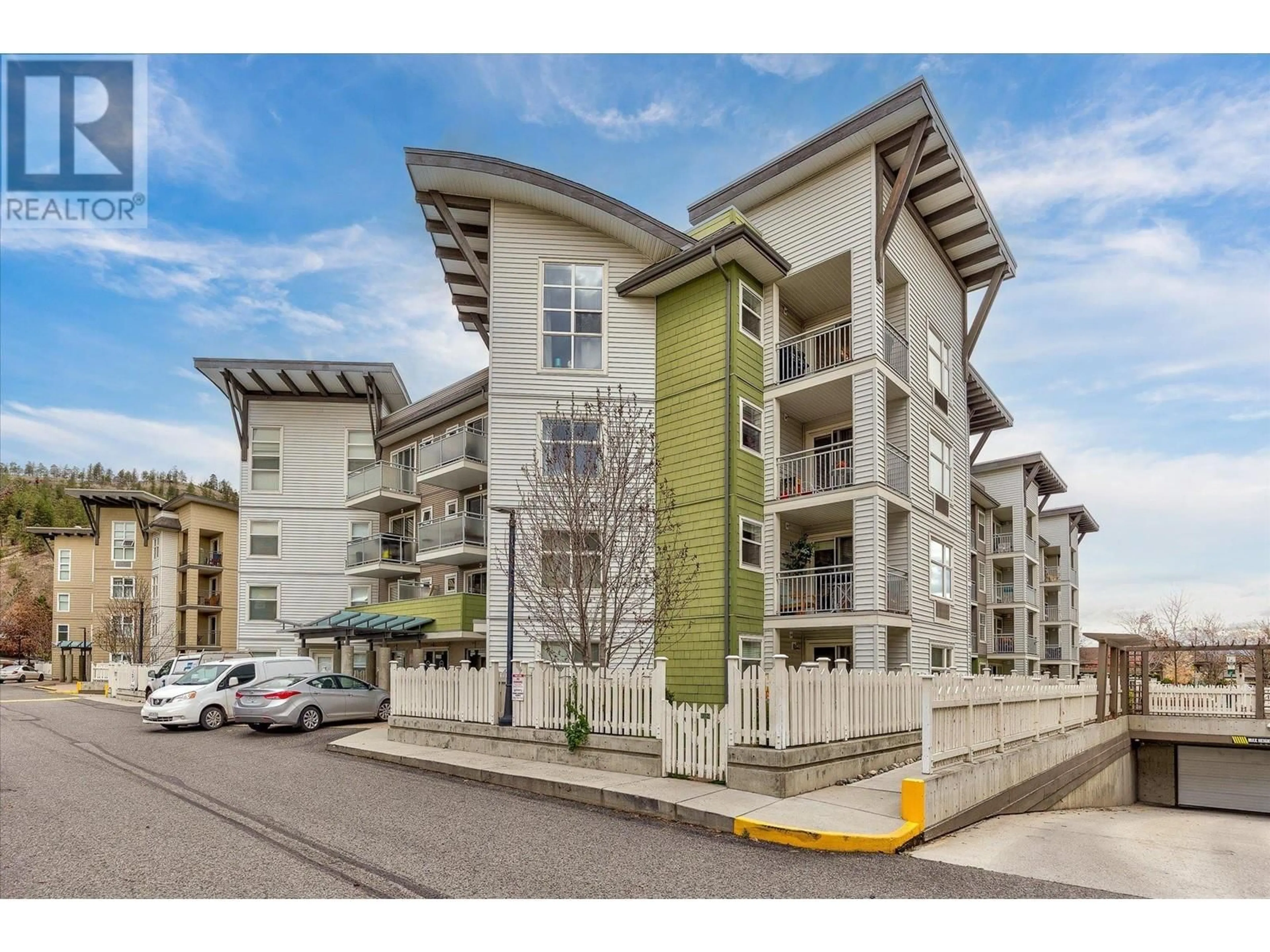 Unknown for 215 - 539 YATES ROAD, Kelowna British Columbia V1V2T8