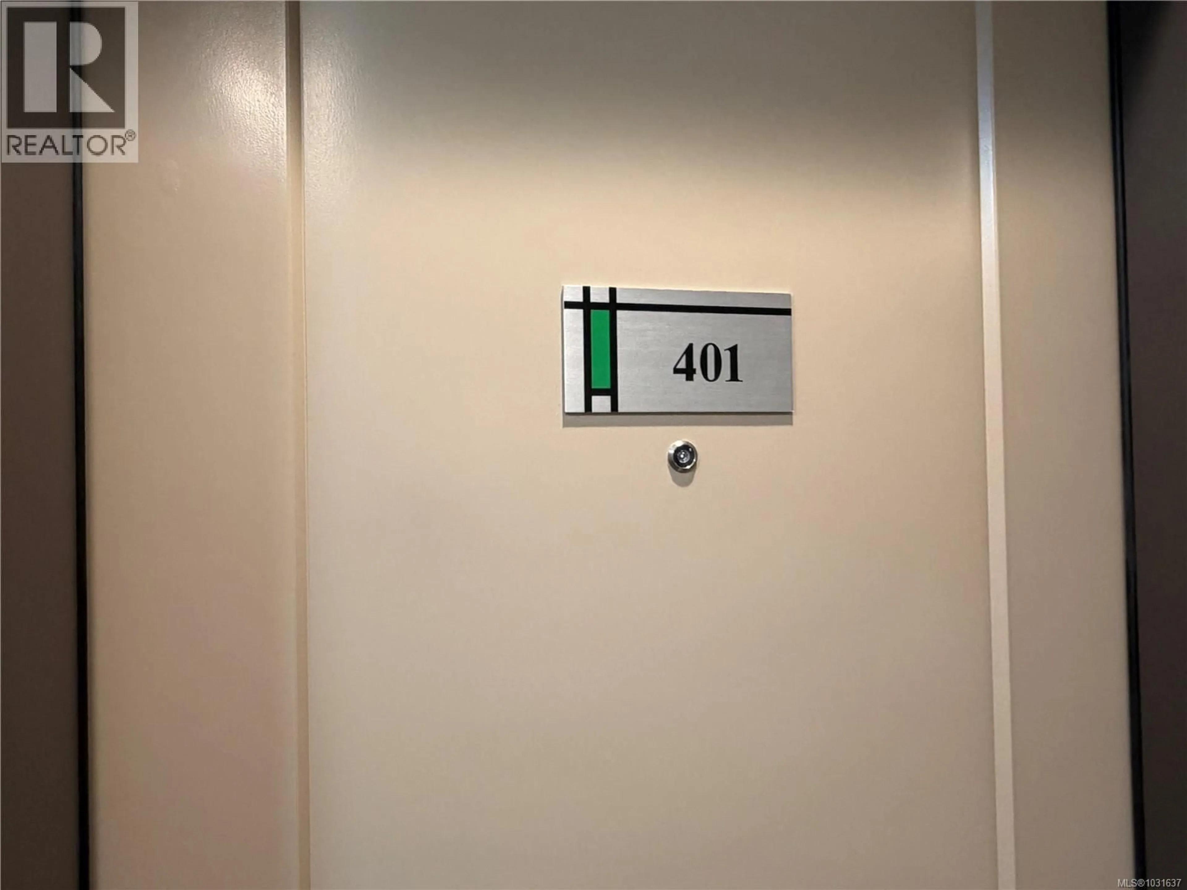 Unknown for 401 - 2000 WEST PARK LANE, View Royal British Columbia V9B3R7