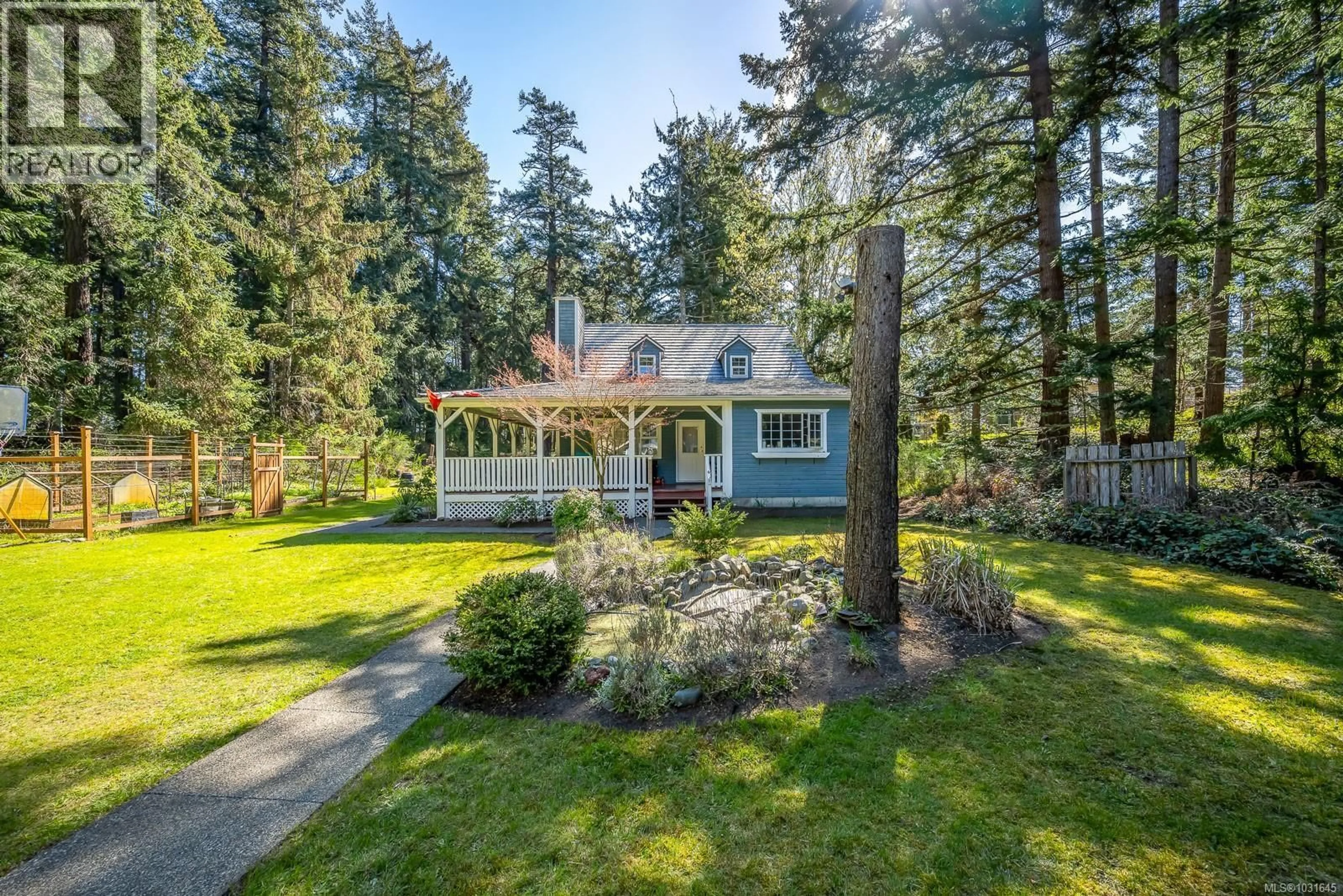 A pic from outside/outdoor area/front of a property/back of a property/a pic from drone, street for 745 LAZO ROAD, Comox British Columbia V9M3V6