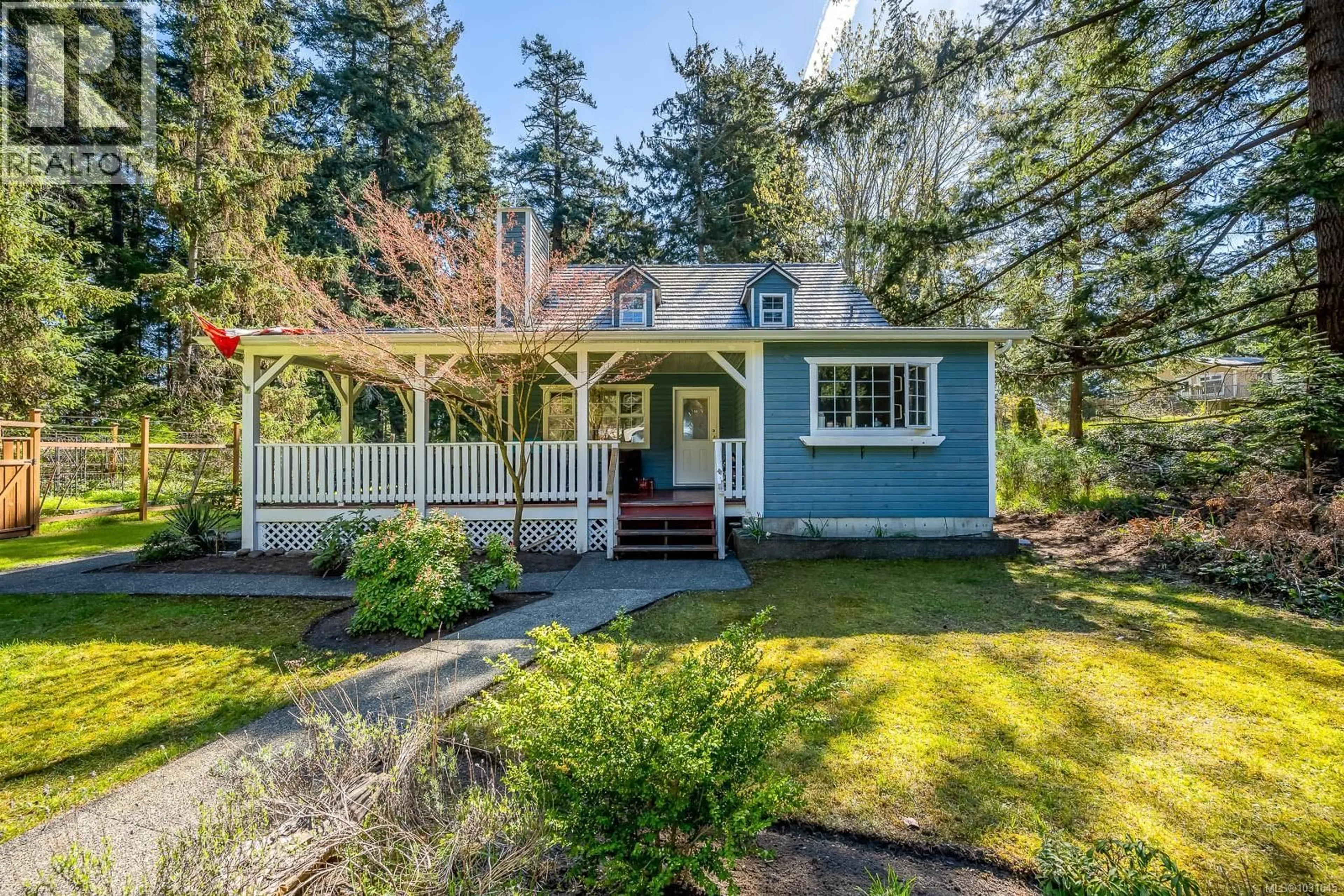 Home with vinyl exterior material, street for 745 LAZO ROAD, Comox British Columbia V9M3V6