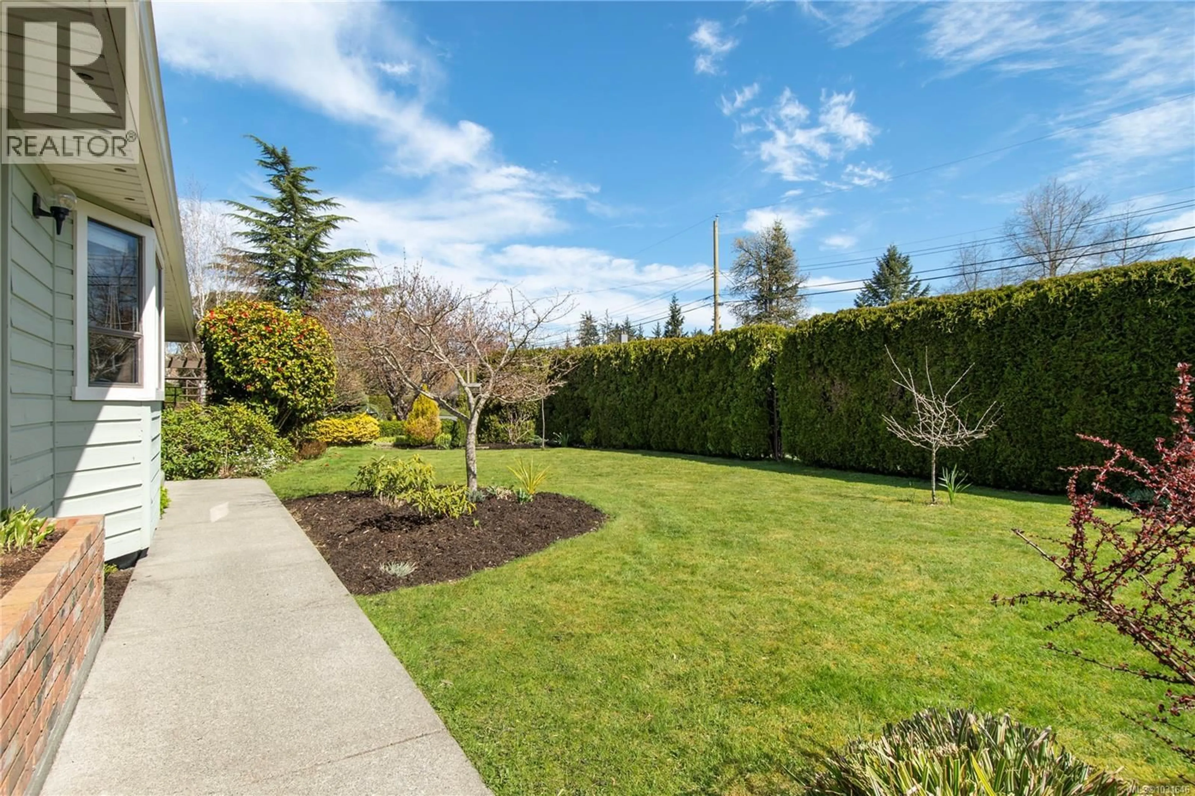 Patio, unknown for 1780 JUNIPER DRIVE, Campbell River British Columbia V9W6Y1