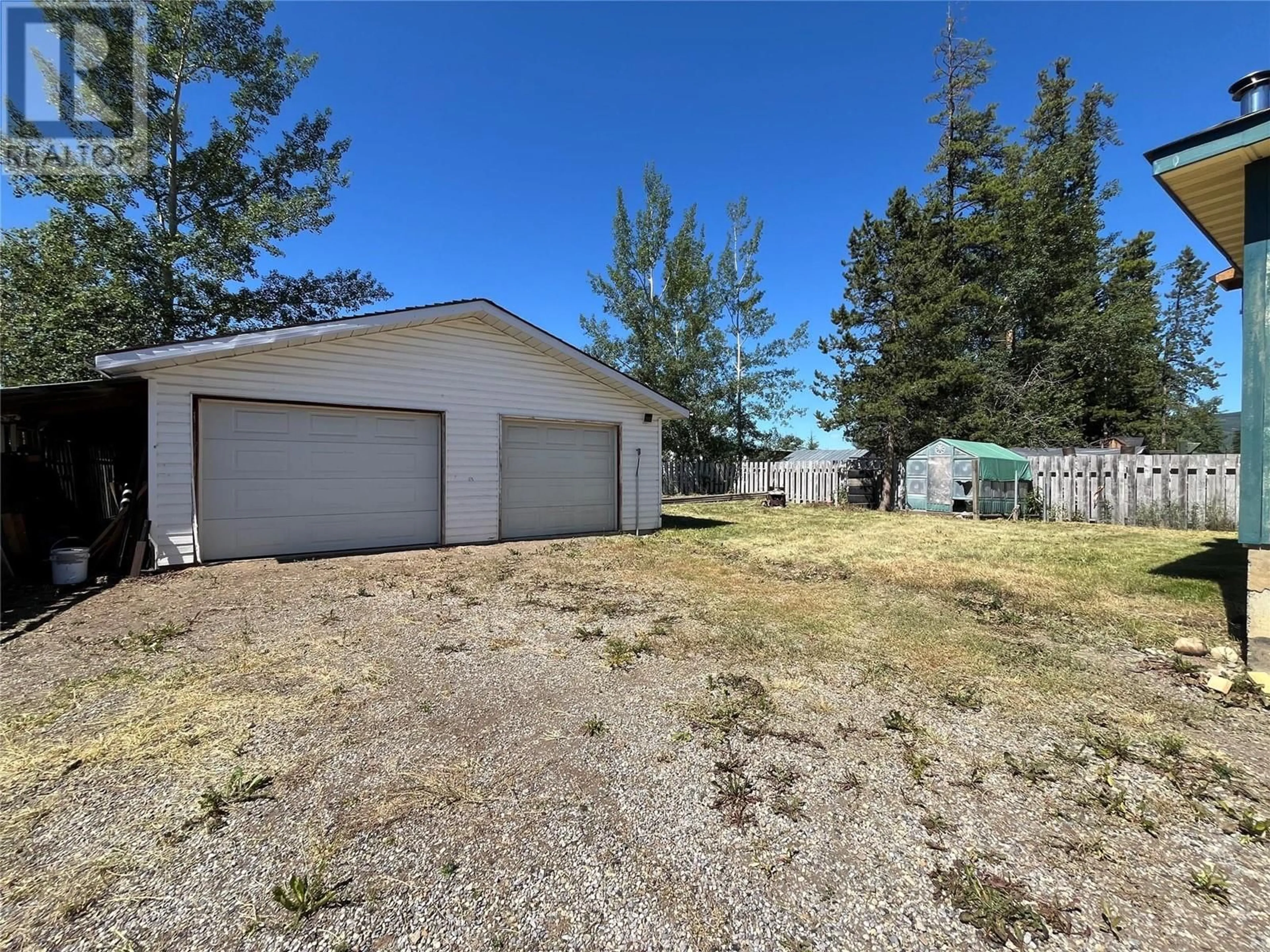 Fenced yard for 132 SPRUCE Avenue, Tumbler Ridge British Columbia V0C2W0